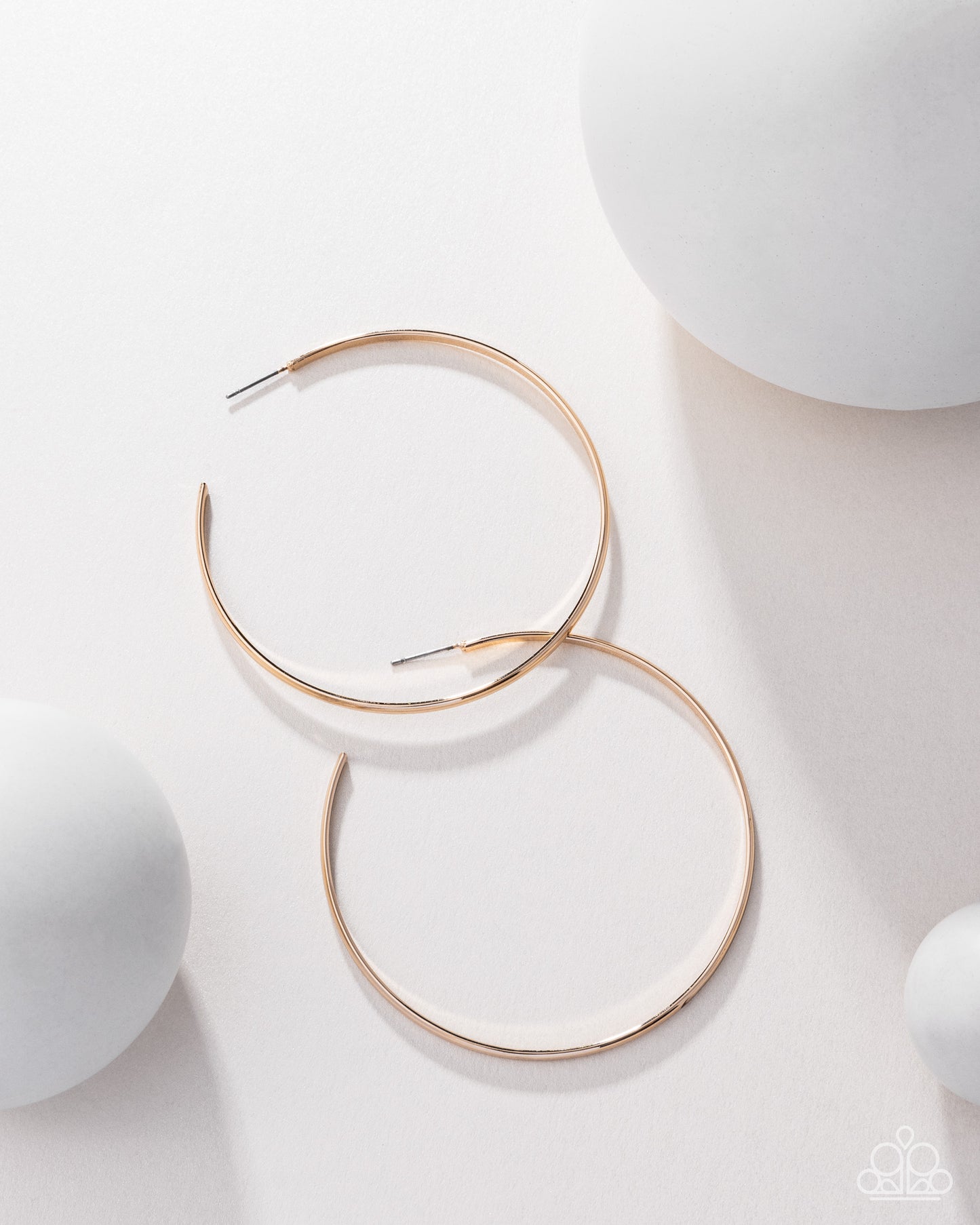 Basic Bombshell - gold - Paparazzi earrings