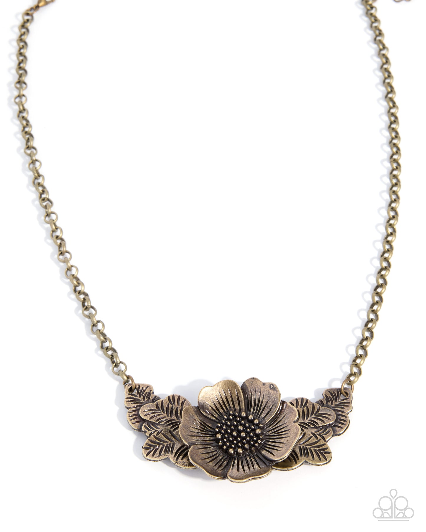 Blooming Bunch - brass - Paparazzi necklace