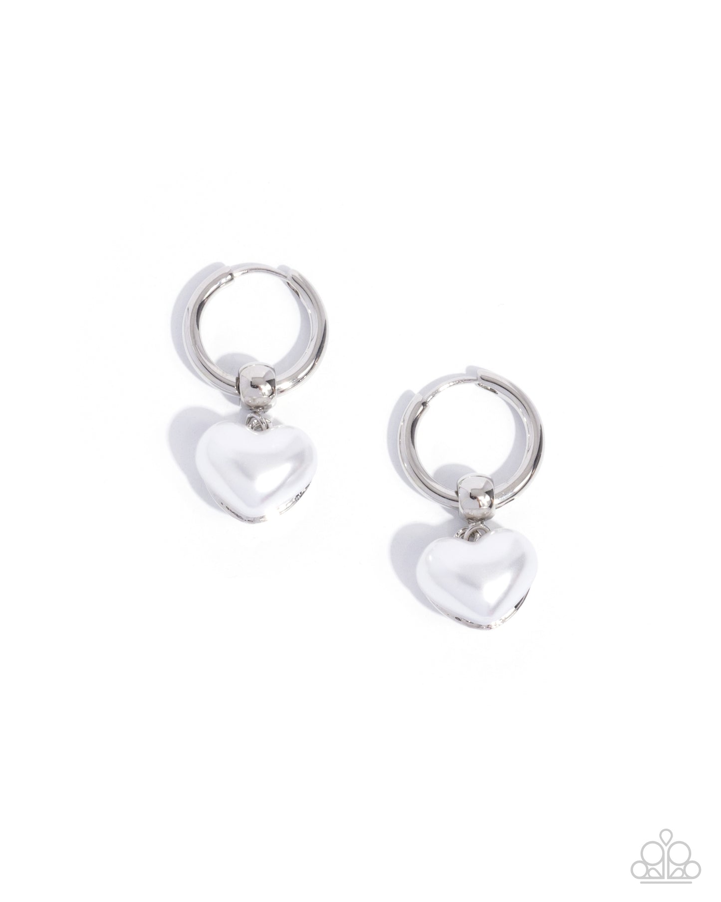 Carriage Chic - white - Paparazzi earrings