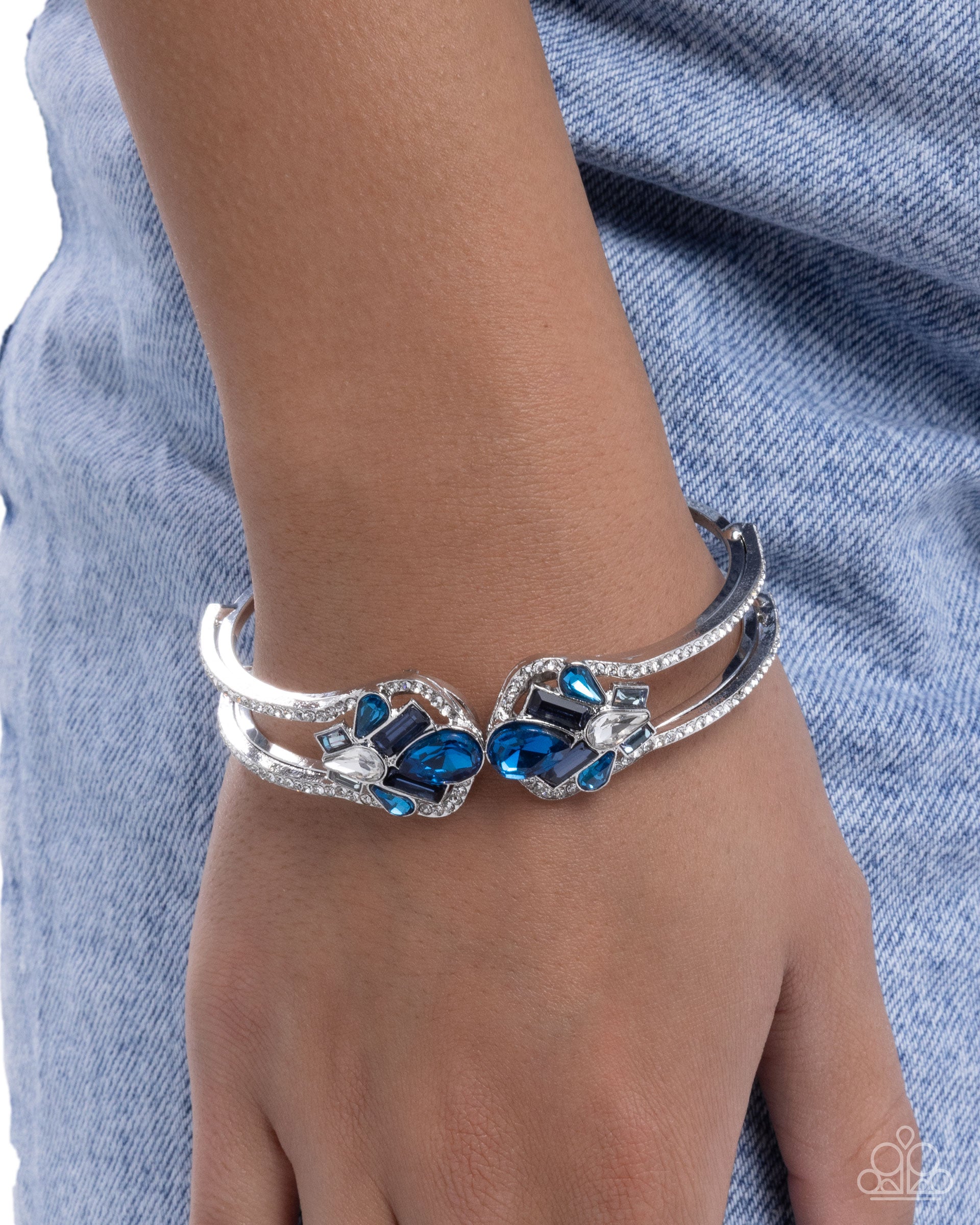 Cosmopolitan Catwalk - blue - Paparazzi bracelet – JewelryBlingThing