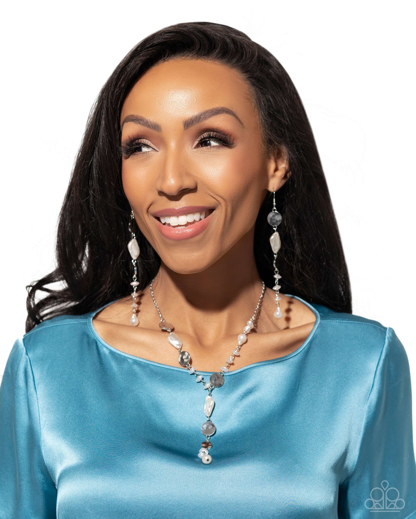 Cosmopolitan Chic - white - Paparazzi earrings