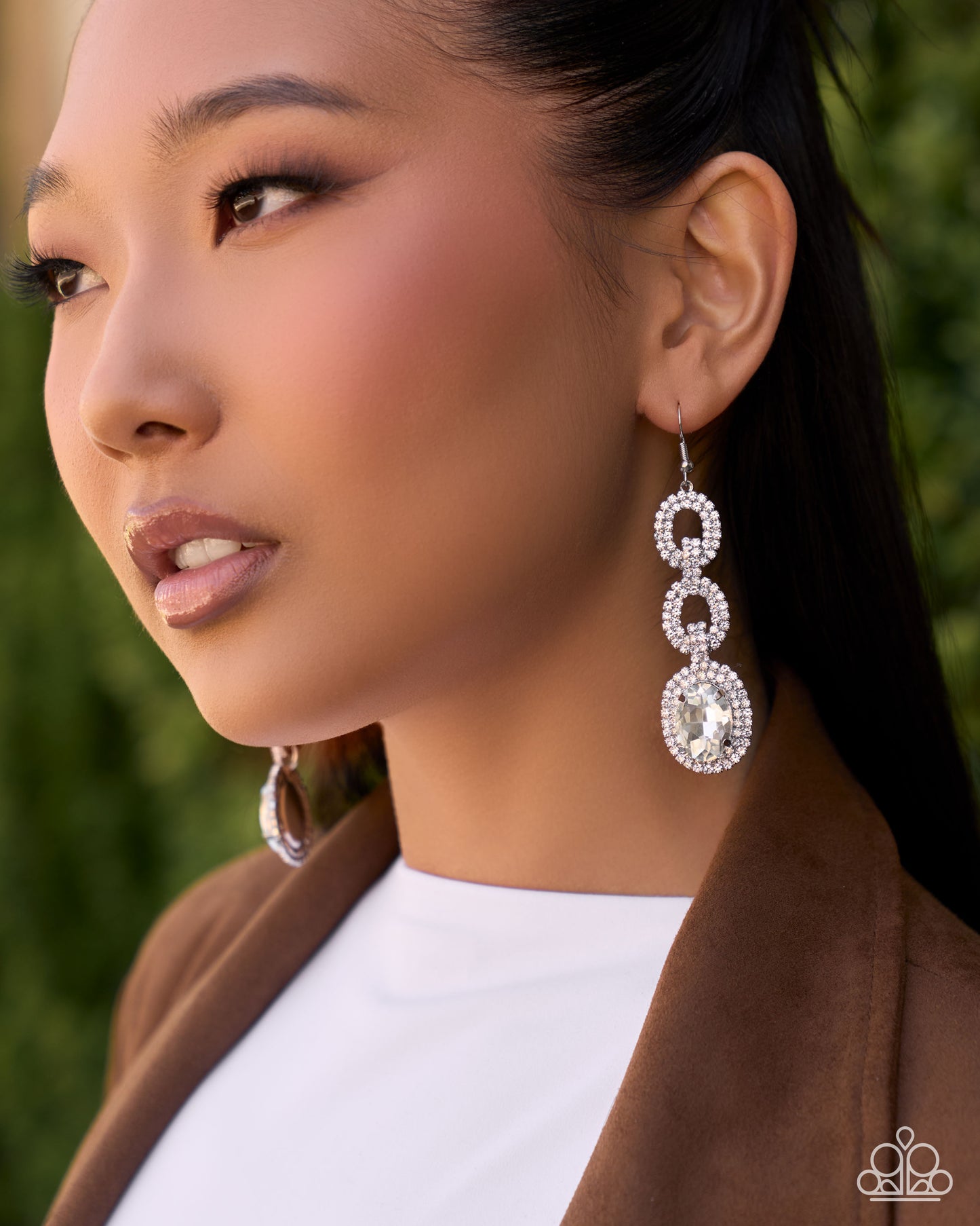 Courageous Chic - white - Paparazzi earrings