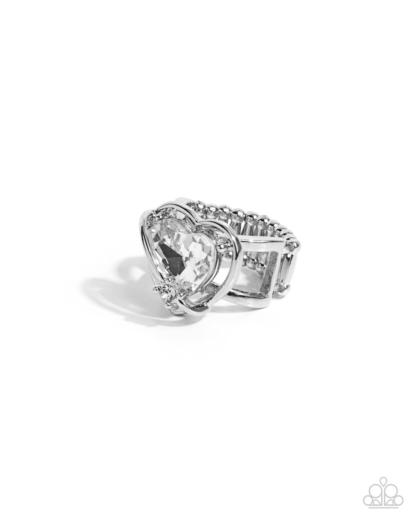 Cutie Chemistry - white - Paparazzi ring