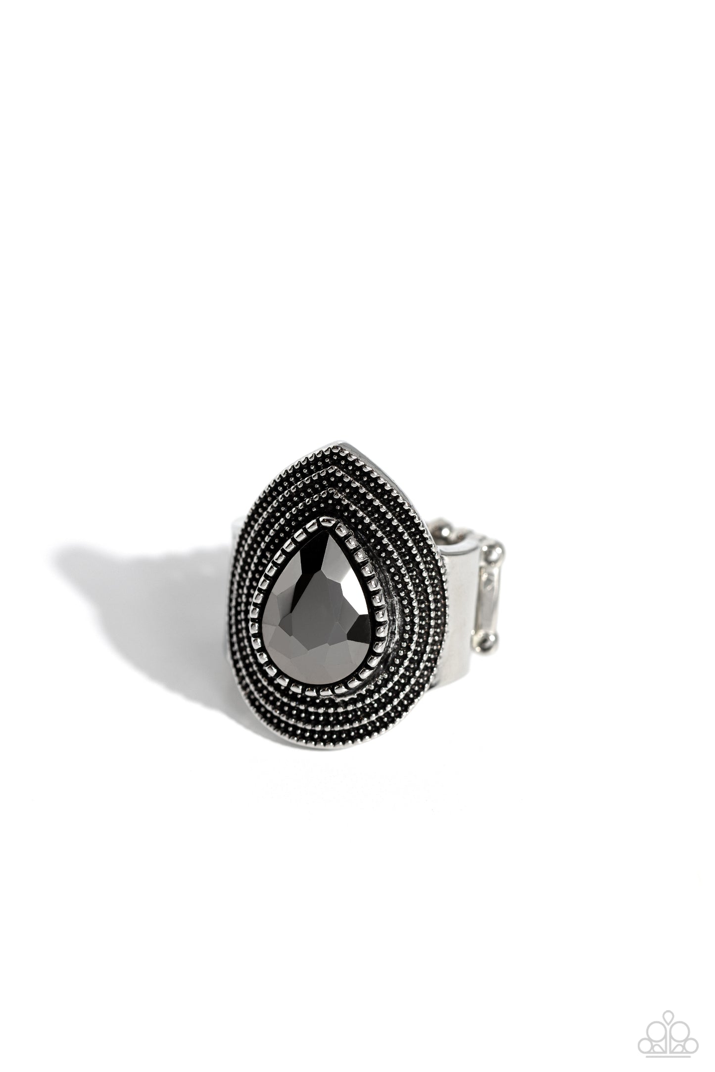 Dandy Highwayman - silver - Paparazzi ring