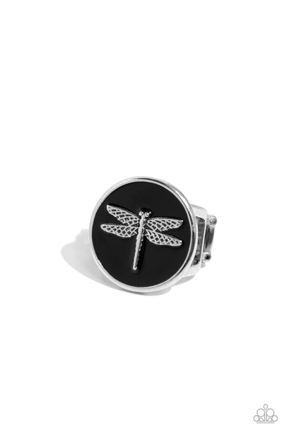 Debonair Dragonfly - black - Paparazzi ring