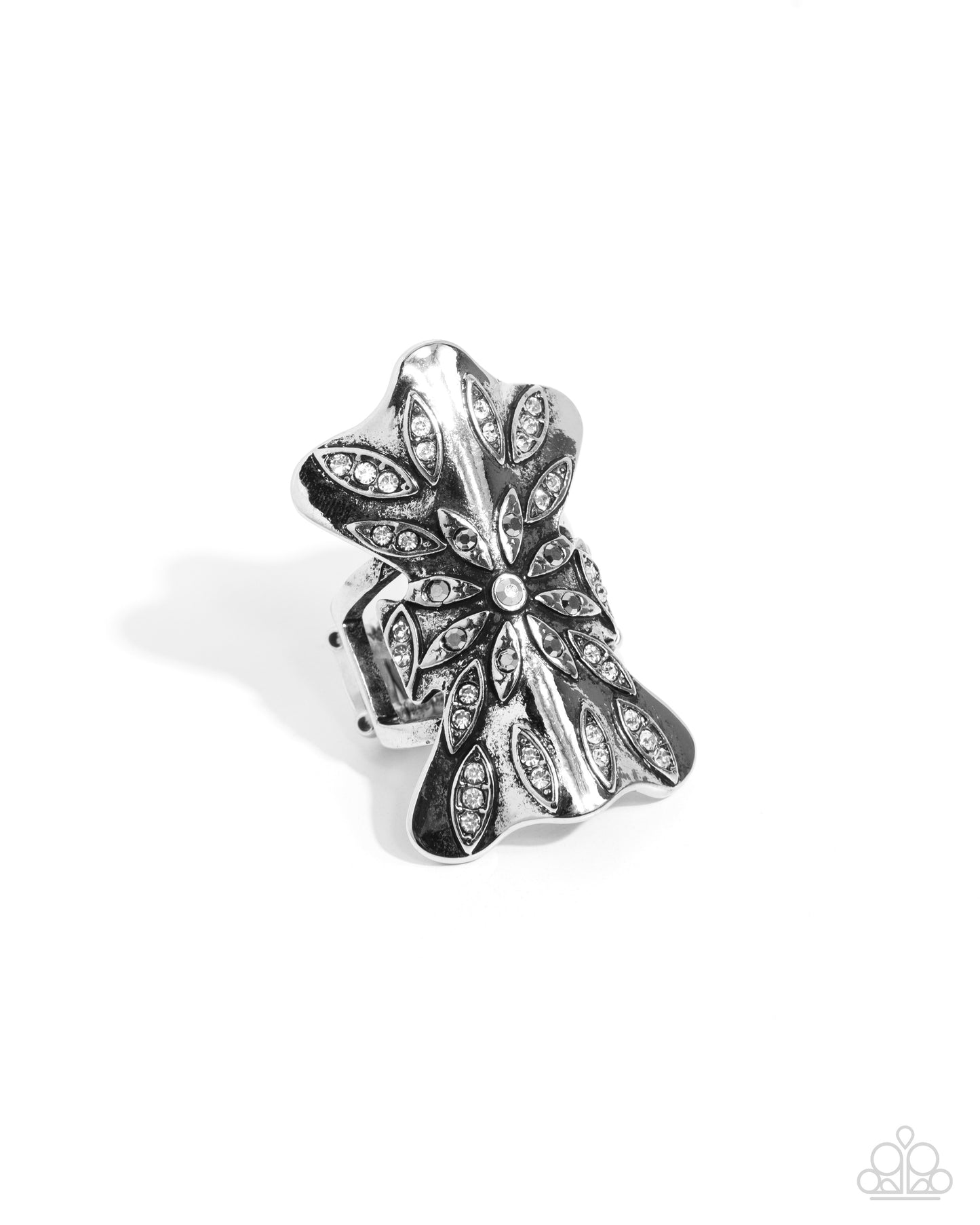 Different Dazzle - silver - Paparazzi ring