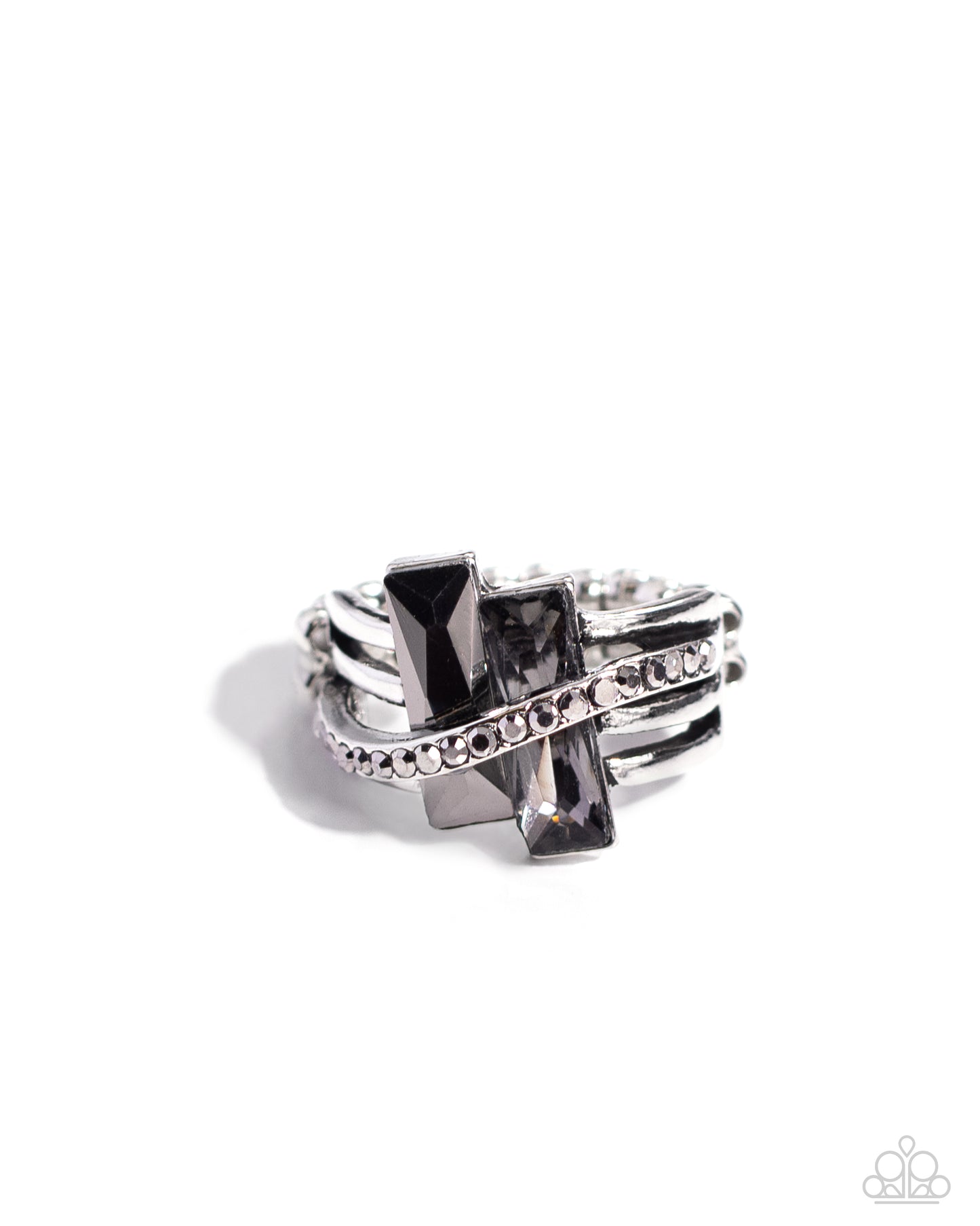 Dueling Difference - silver - Paparazzi ring