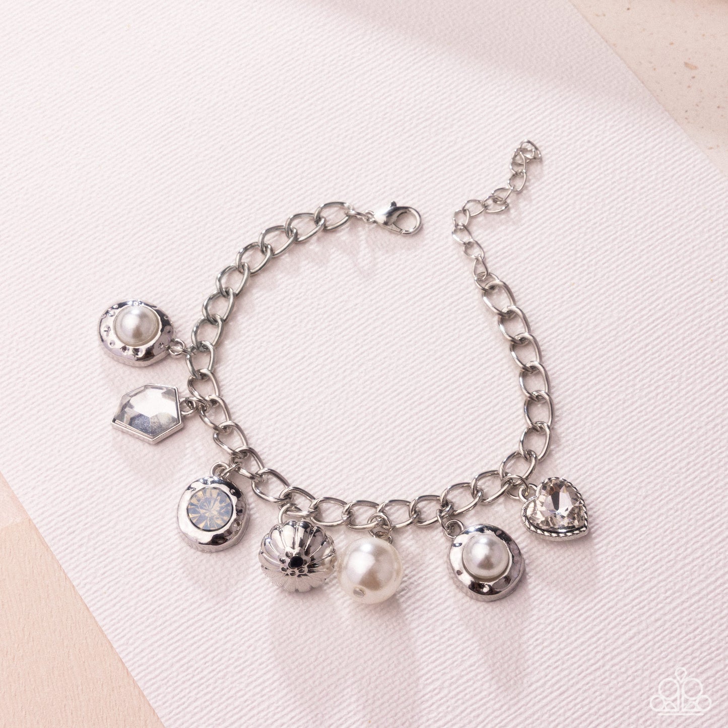 Easy Excellence - white - Paparazzi bracelet