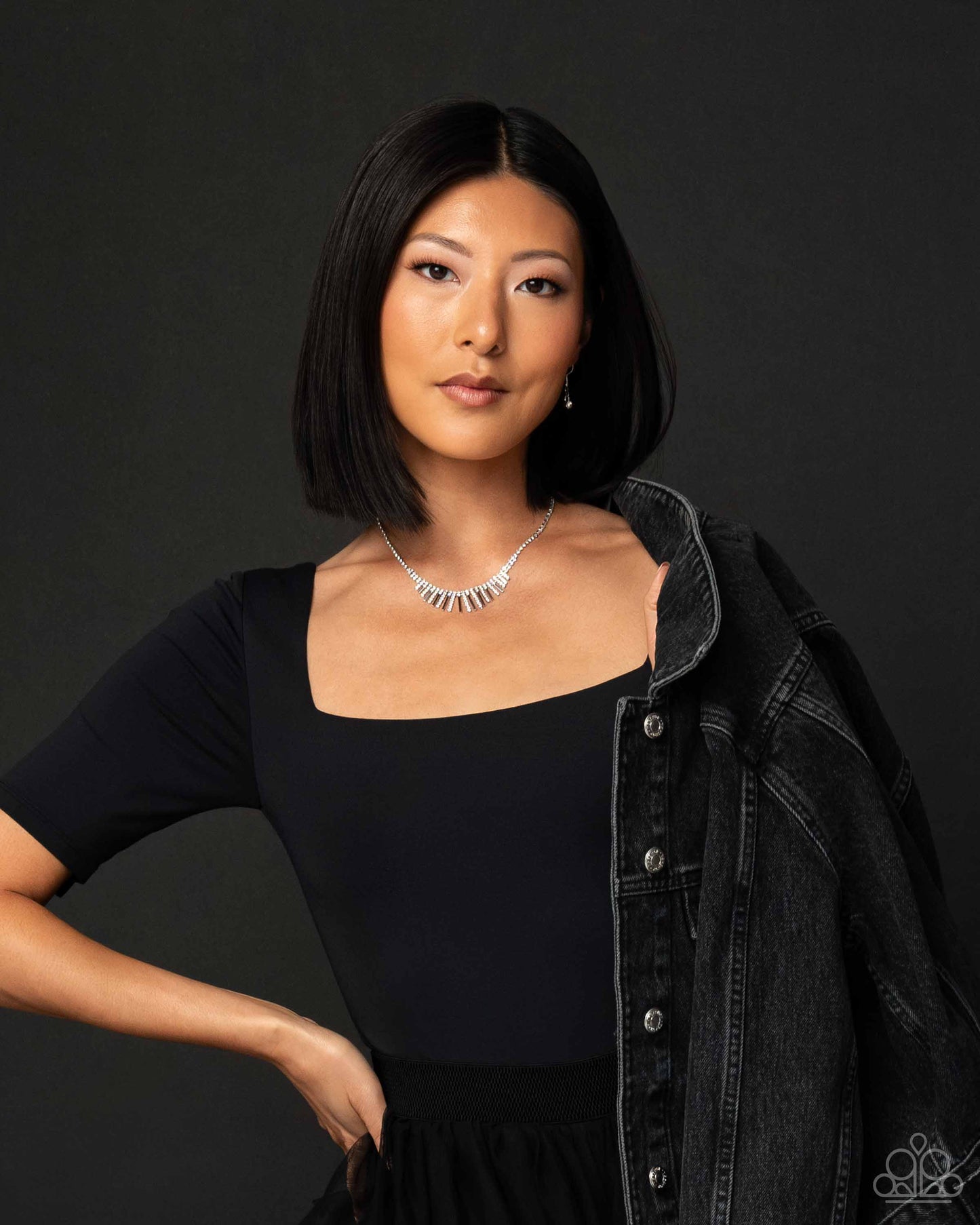 FLARE to be Different - black - Paparazzi necklace