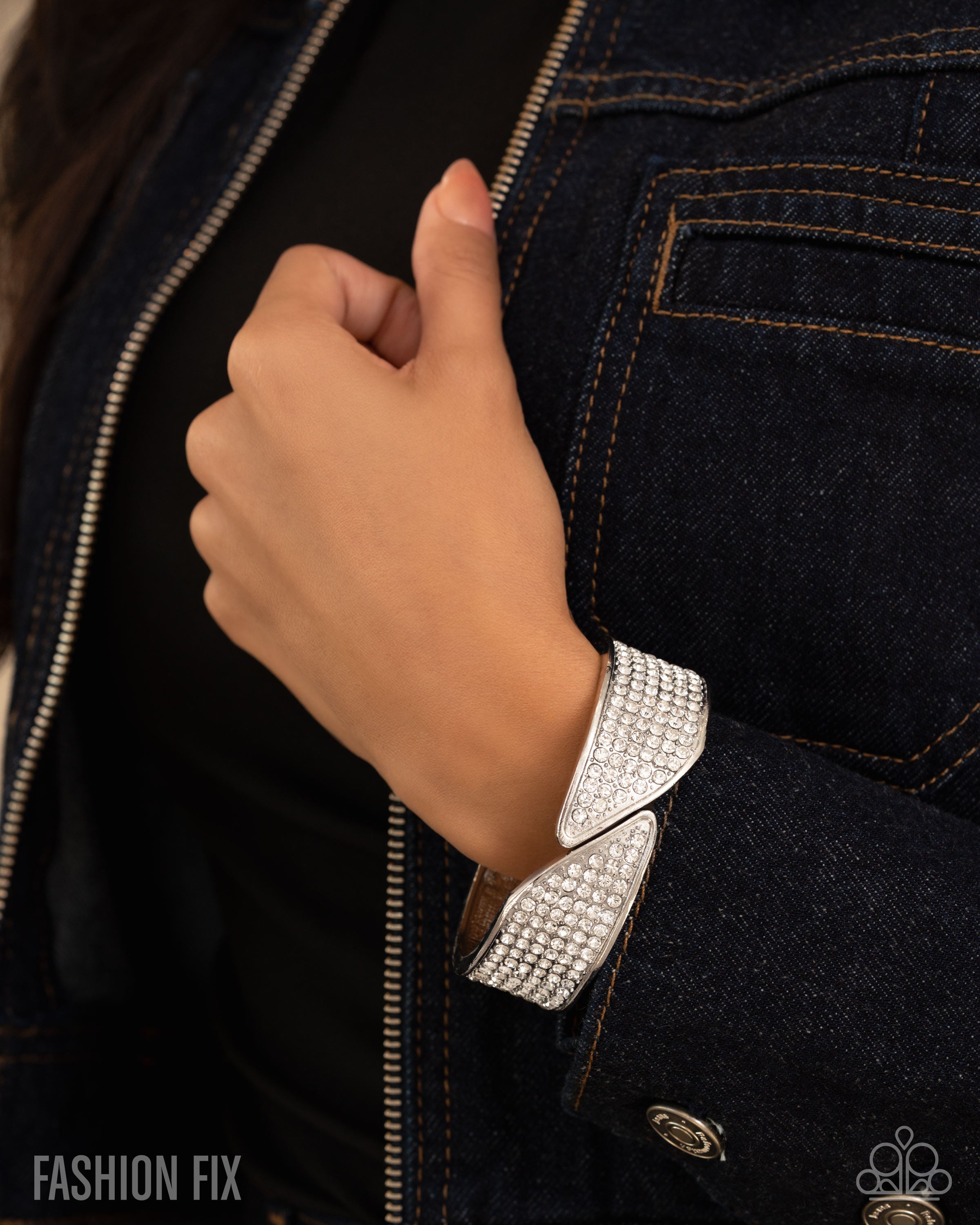 Fierce On Fleek - white - Paparazzi bracelet – JewelryBlingThing