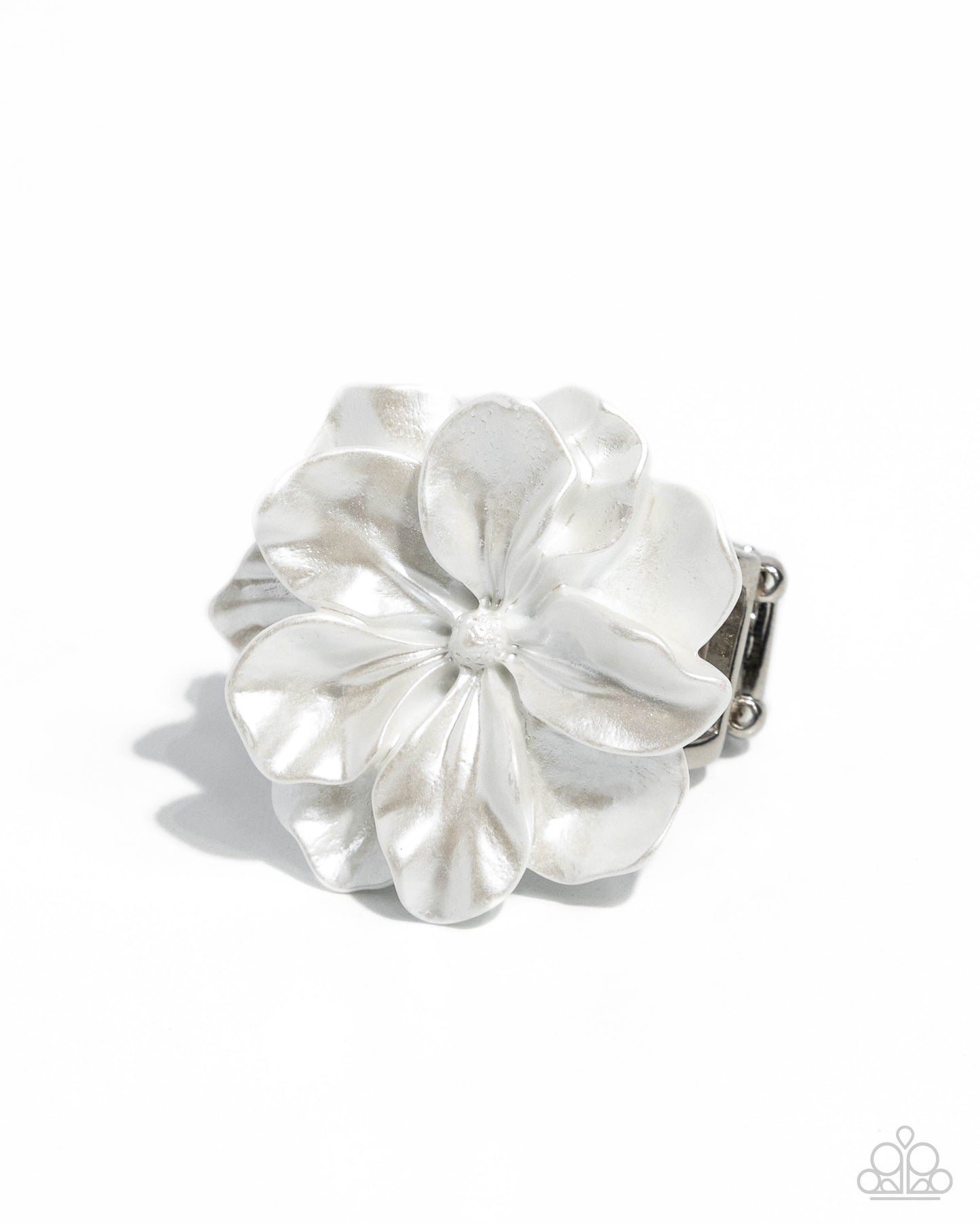 Floral Flex - white - Paparazzi ring