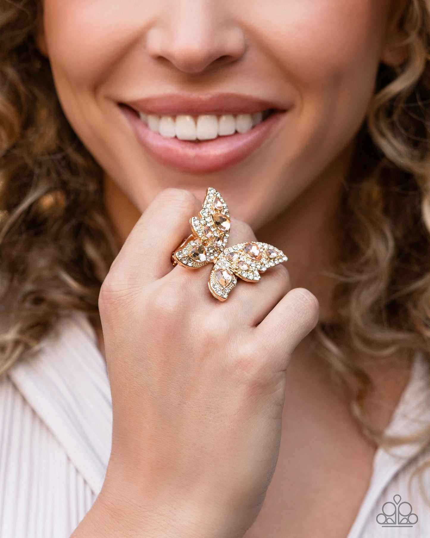 Fluttering Feeling - gold - Paparazzi ring