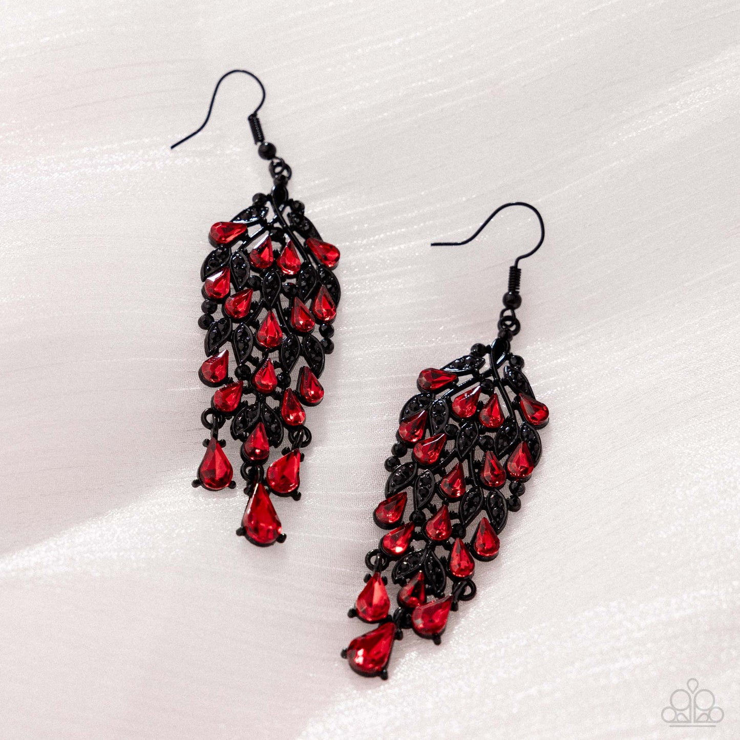 Fringe Film - red - Paparazzi earrings