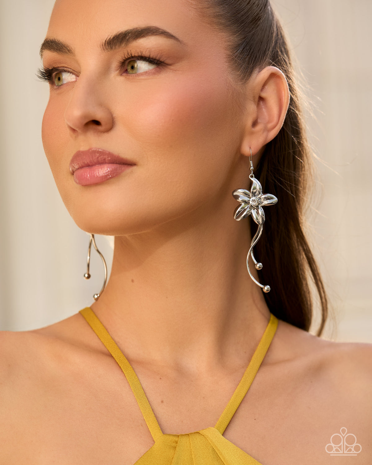 Garden Gait - white - Paparazzi earrings