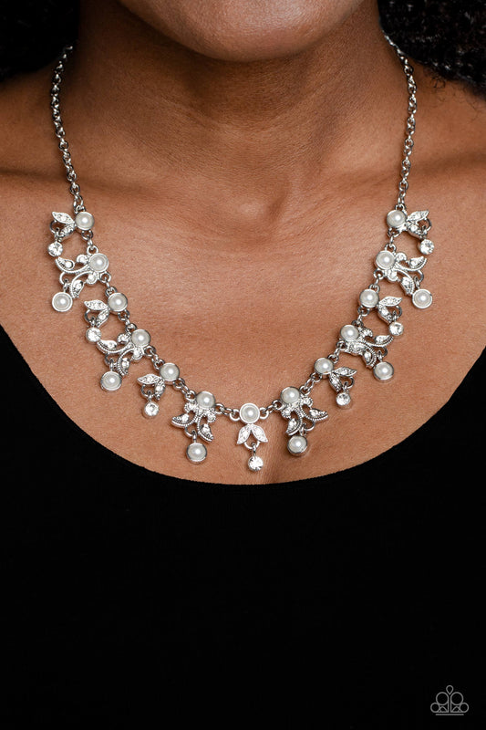 Garden Princess - white - Paparazzi necklace
