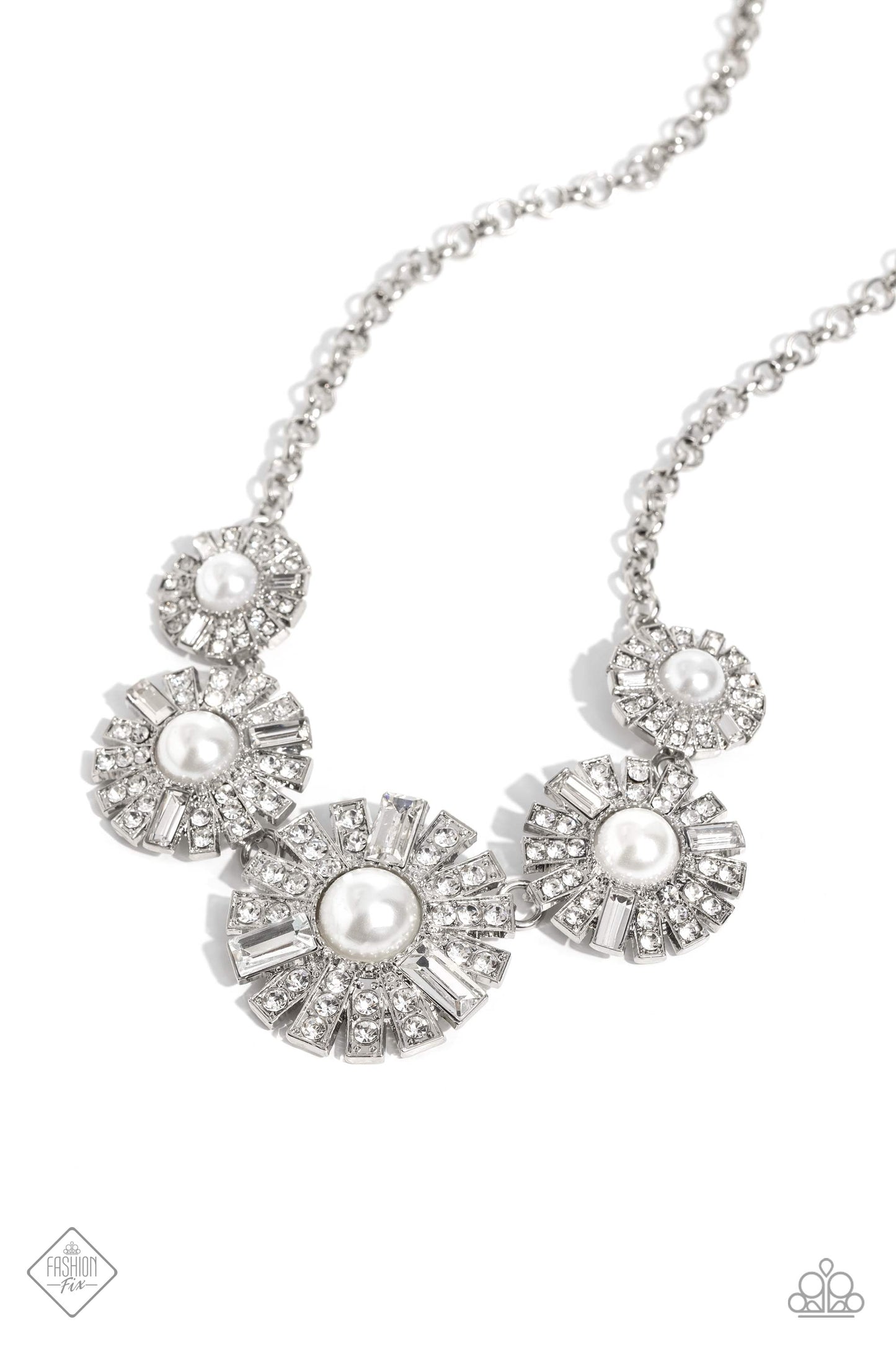 Gatsby Gallery - white - Paparazzi necklace