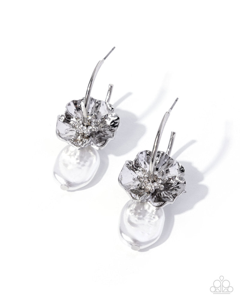 Gentle Grace - white - Paparazzi earrings
