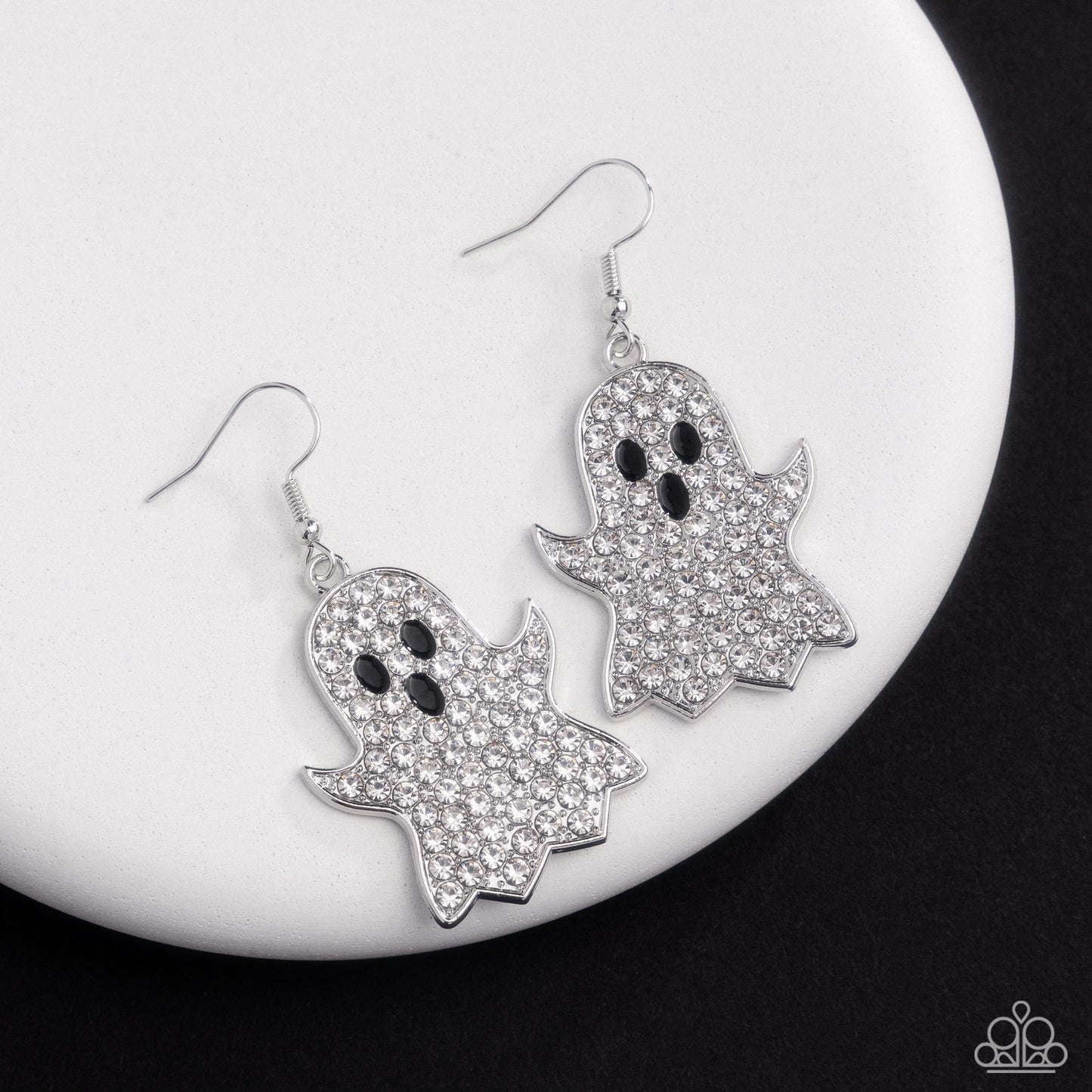 Ghost Town - white - Paparazzi earrings