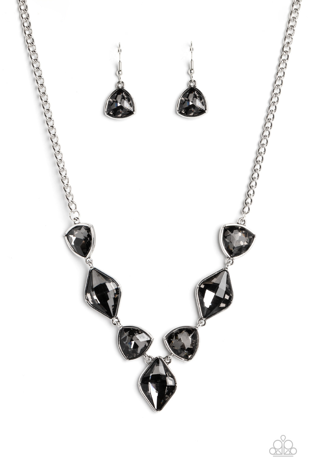 Glittering Geometrics - silver - Paparazzi necklace