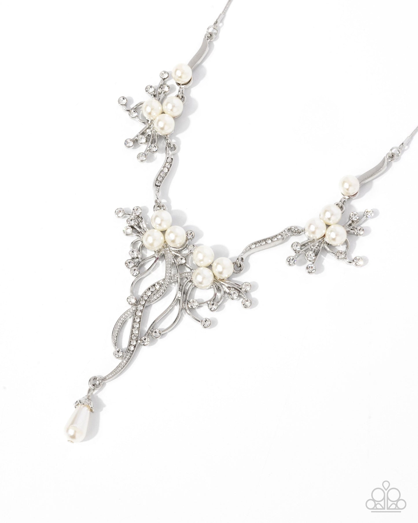 Grapevine Getaway - white - Paparazzi necklace