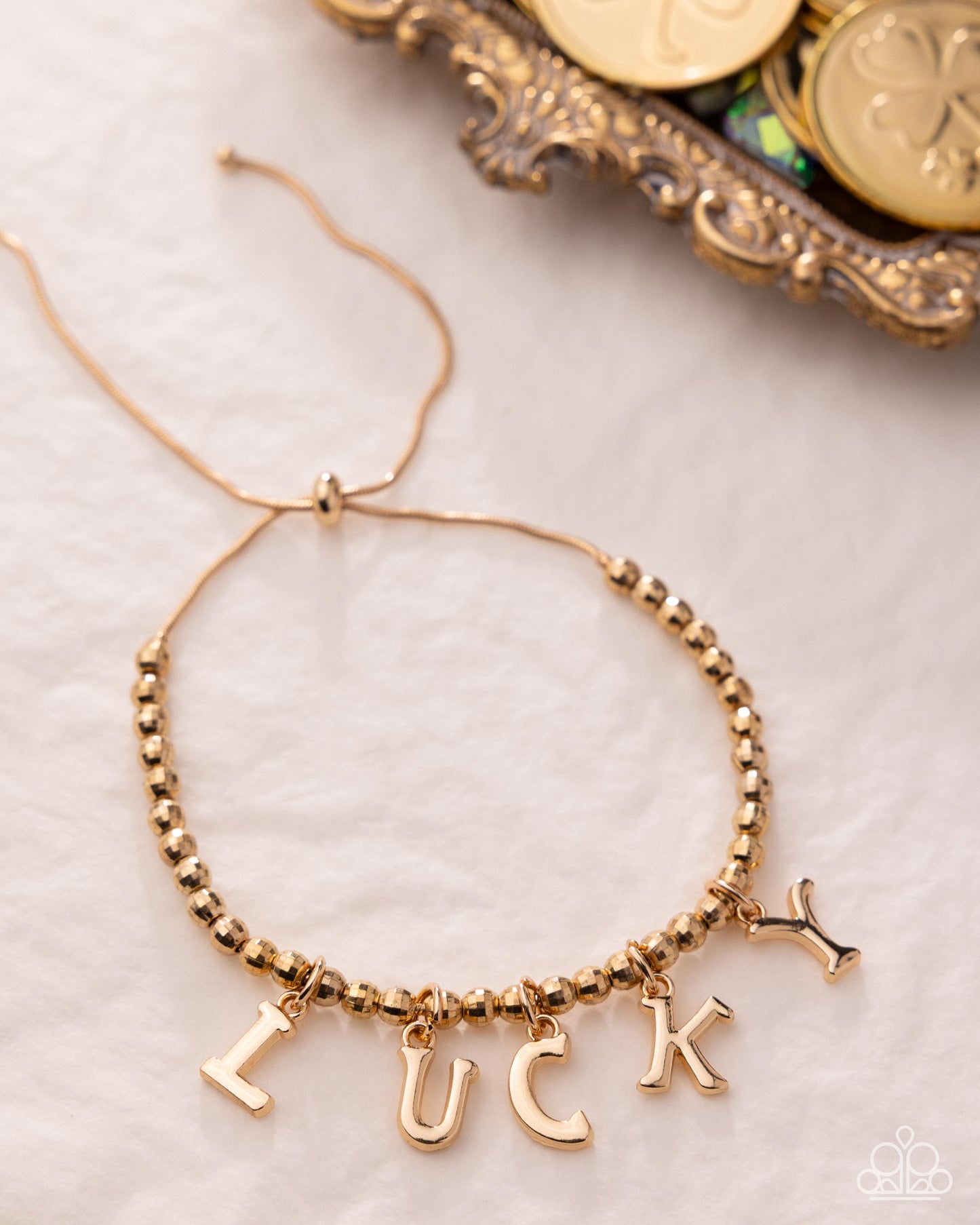 Lucky Me! - gold - Paparazzi bracelet