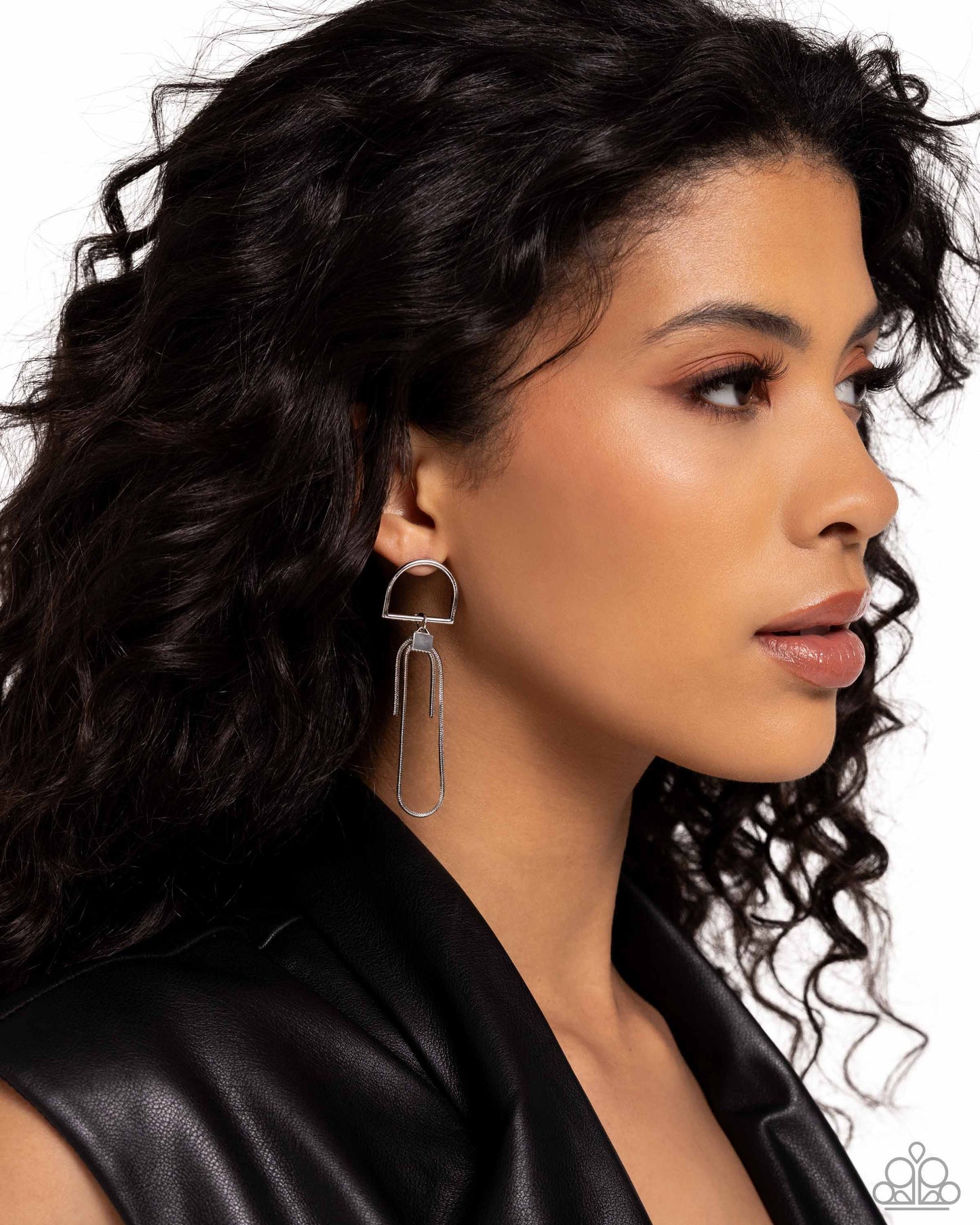 Minimalistic Maven - silver - Paparazzi earrings