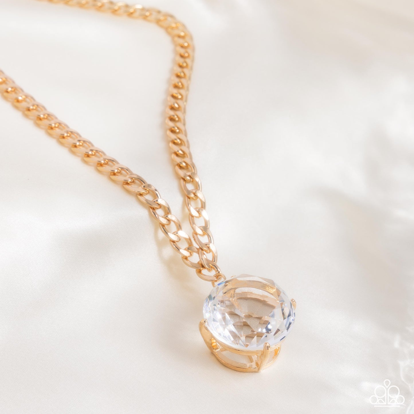 Musings State of Mind - gold - Paparazzi necklace