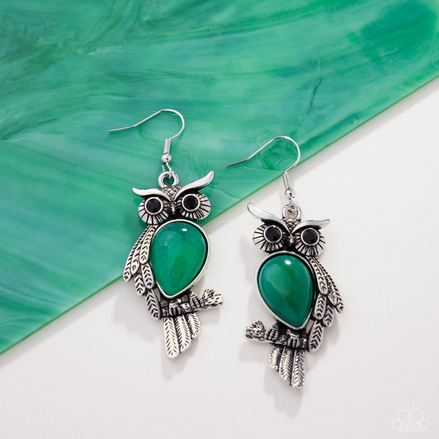 Owl Observation - green - Paparazzi earrings
