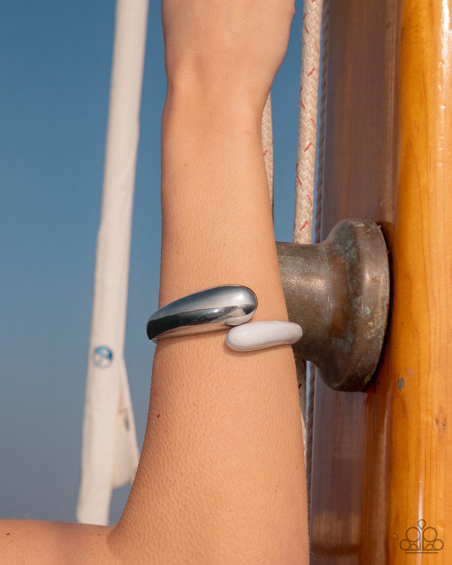 Painted Partner - white - Paparazzi bracelet