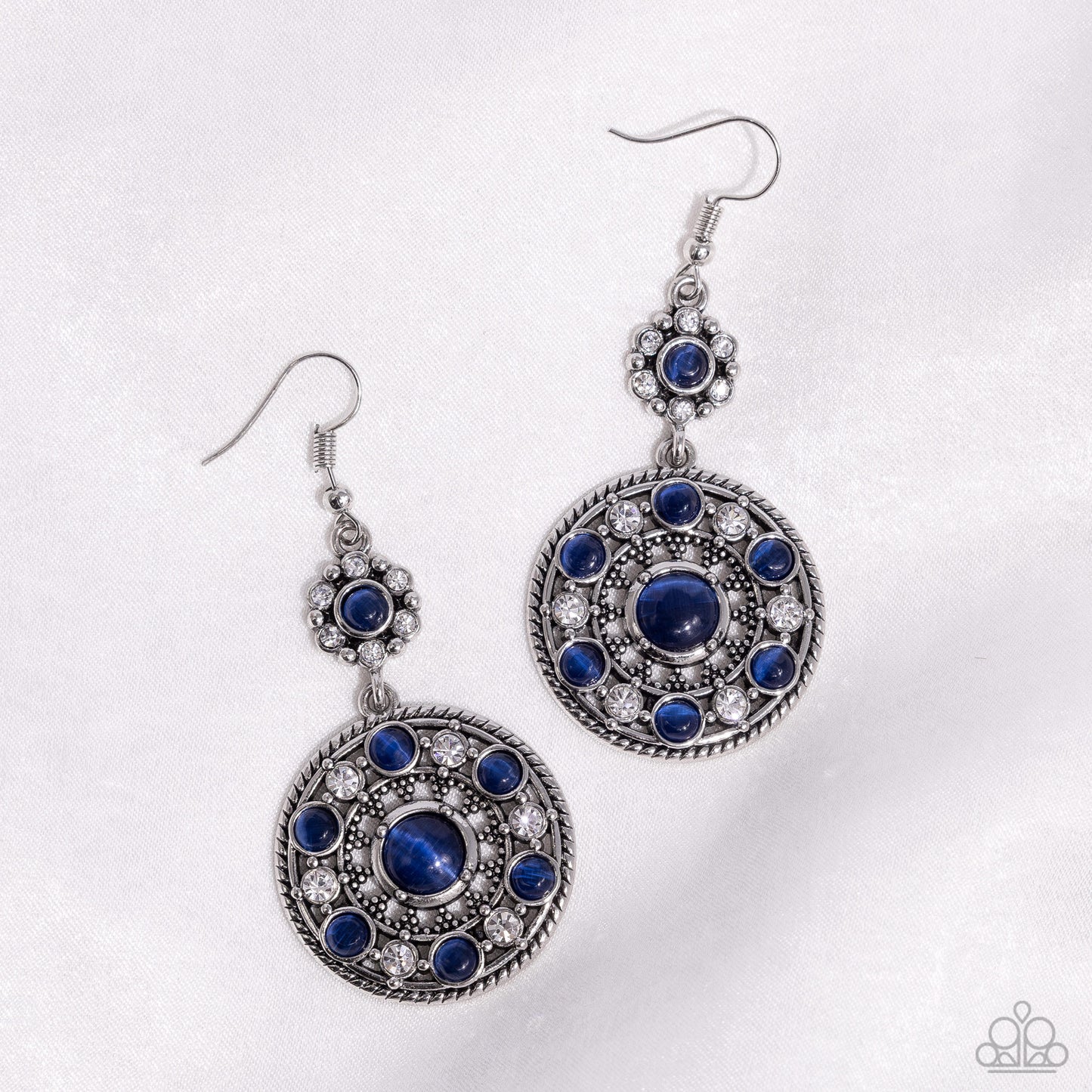 Party at My PALACE - blue - Paparazzi earrings