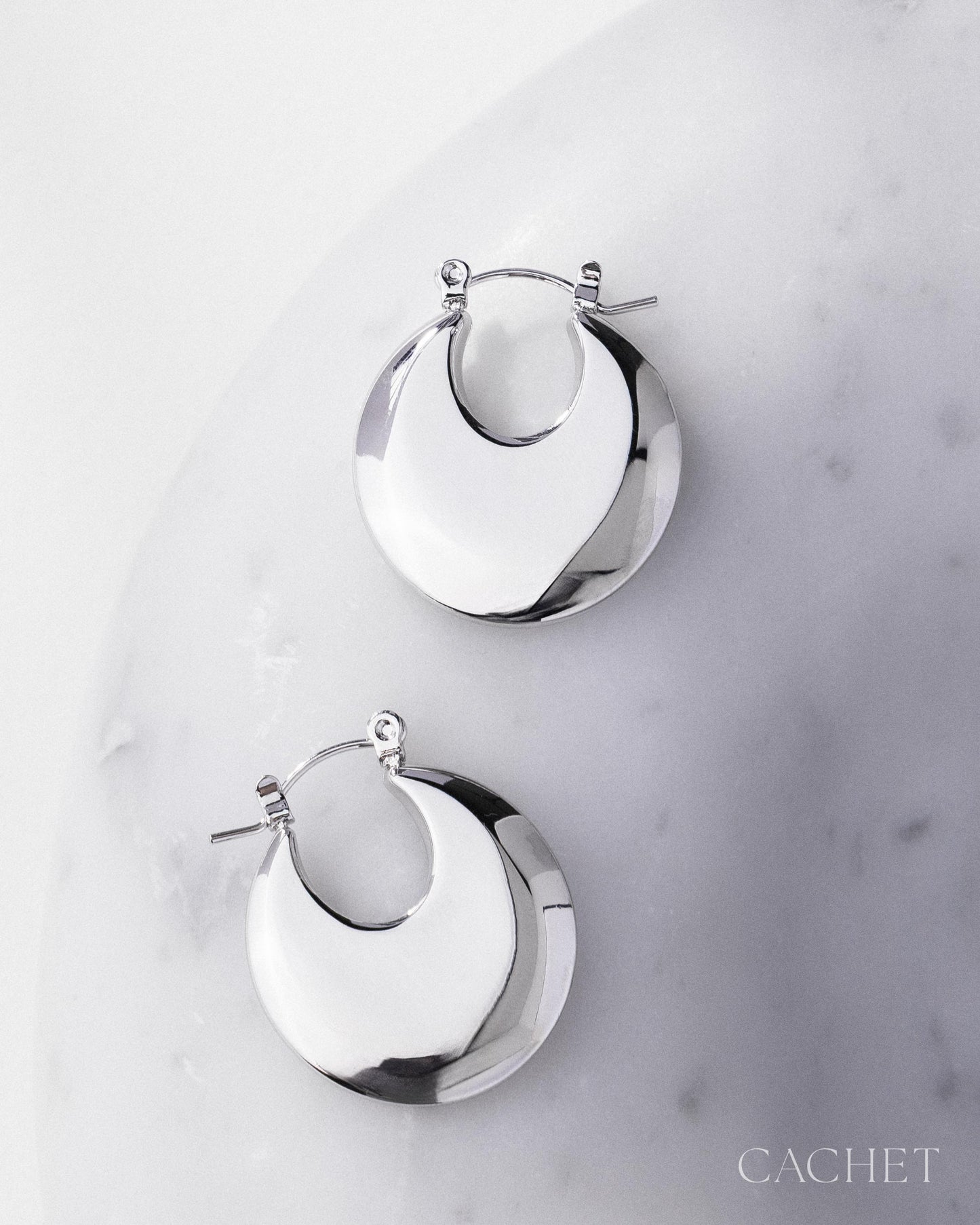 Polyvalente - Cachet earrings - Cachet by Paparazzi