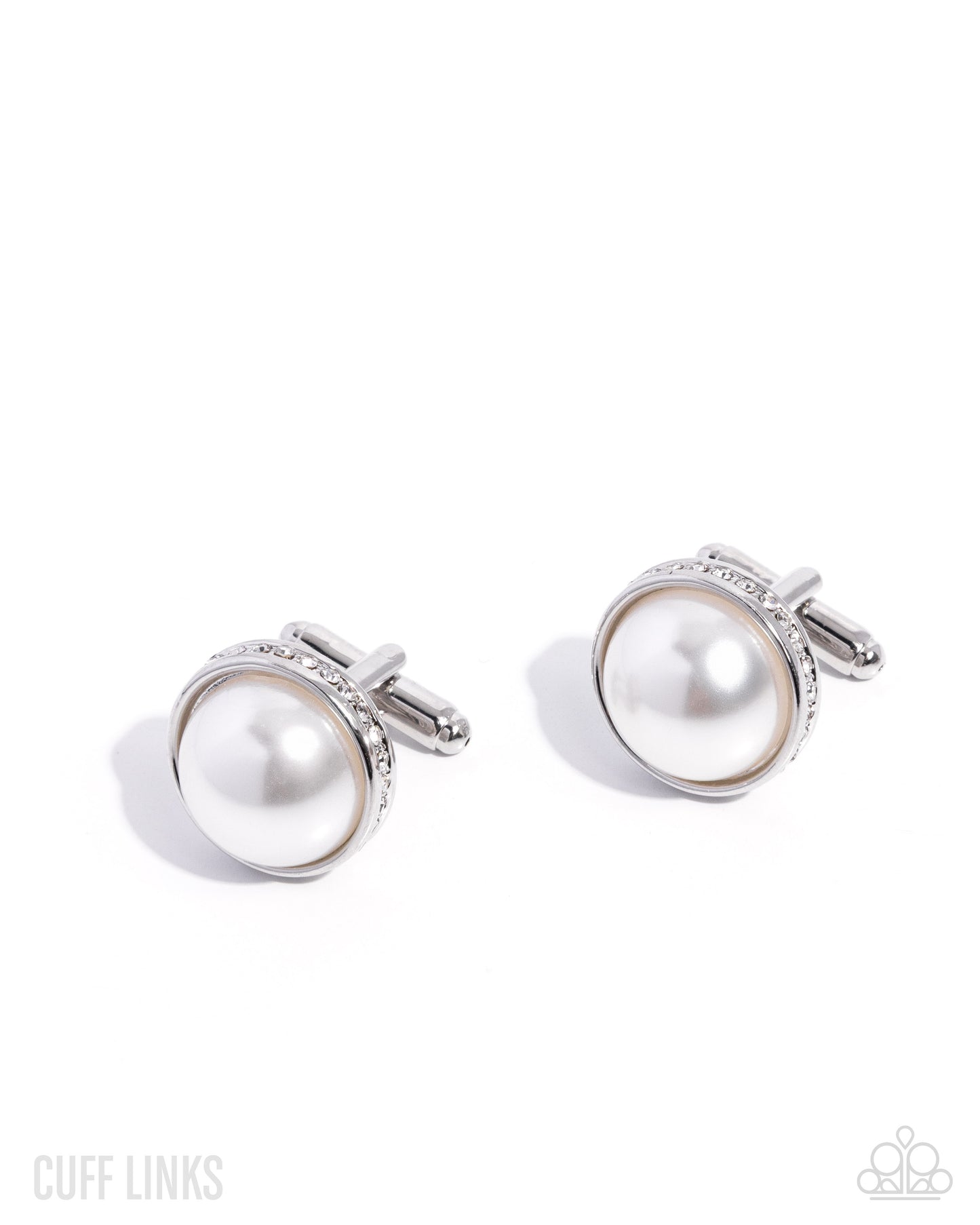 Posh Presentation - white - Paparazzi MENS cufflinks