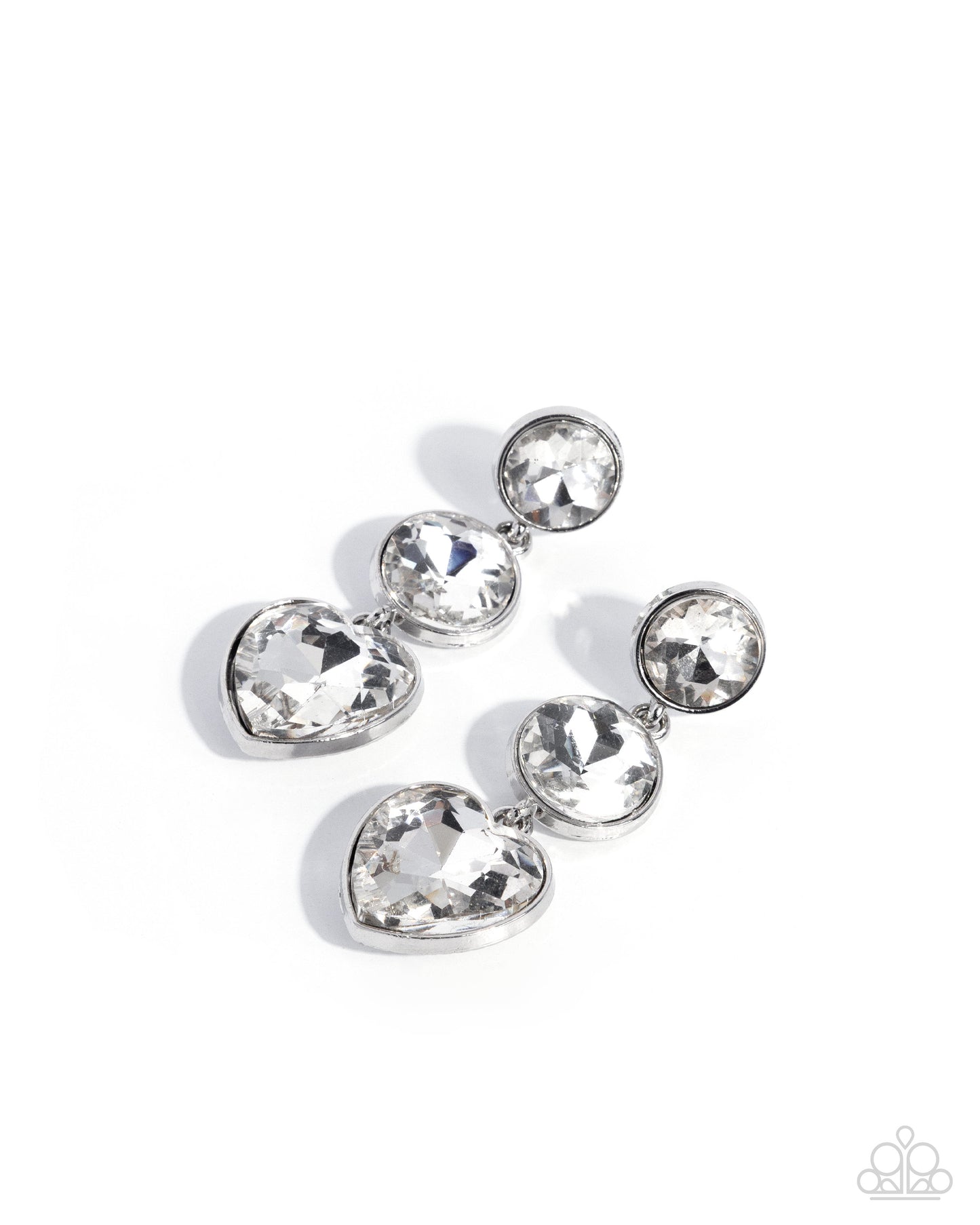 Pretty Poised - white - Paparazzi earrings