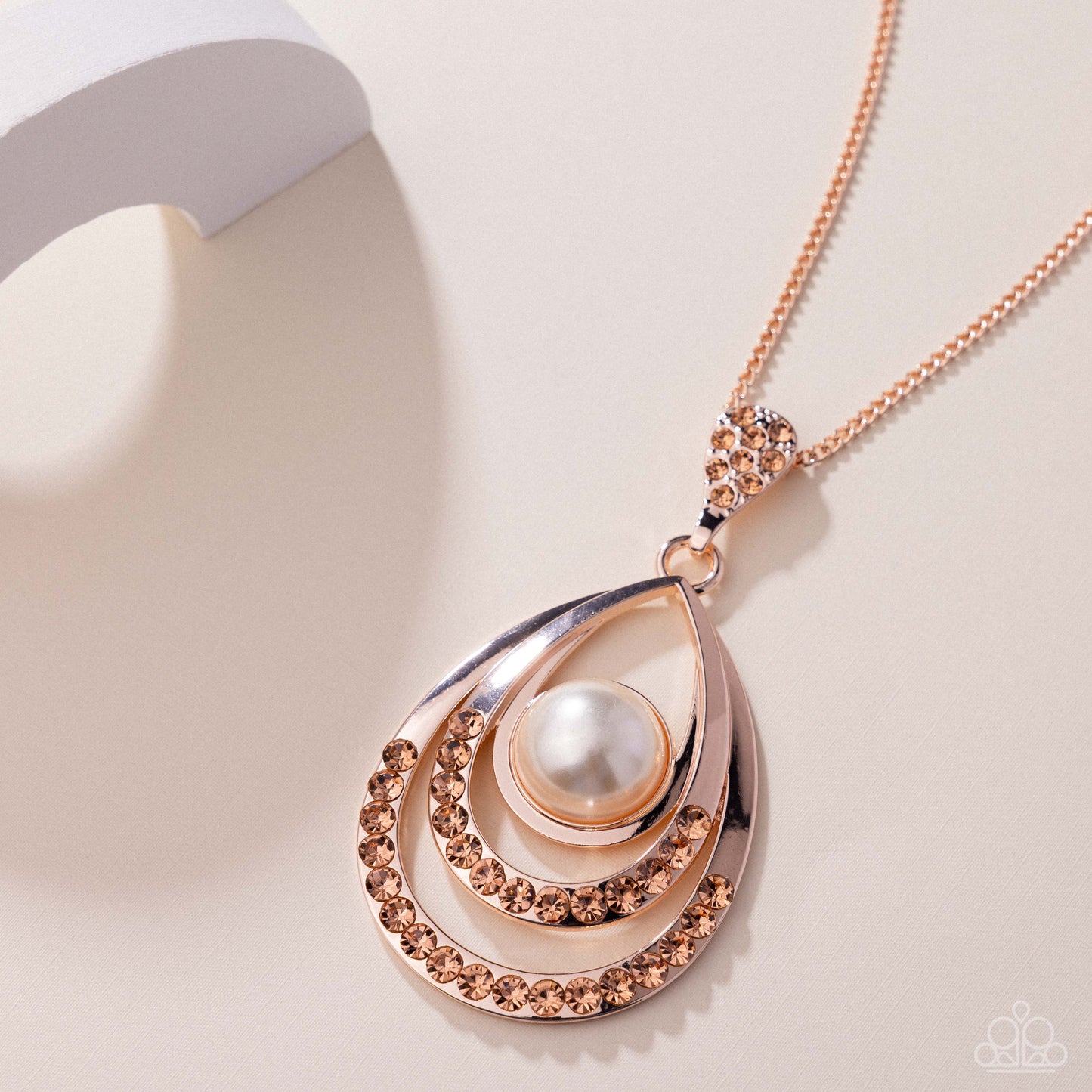 Pure Pearls - rose gold - Paparazzi necklace