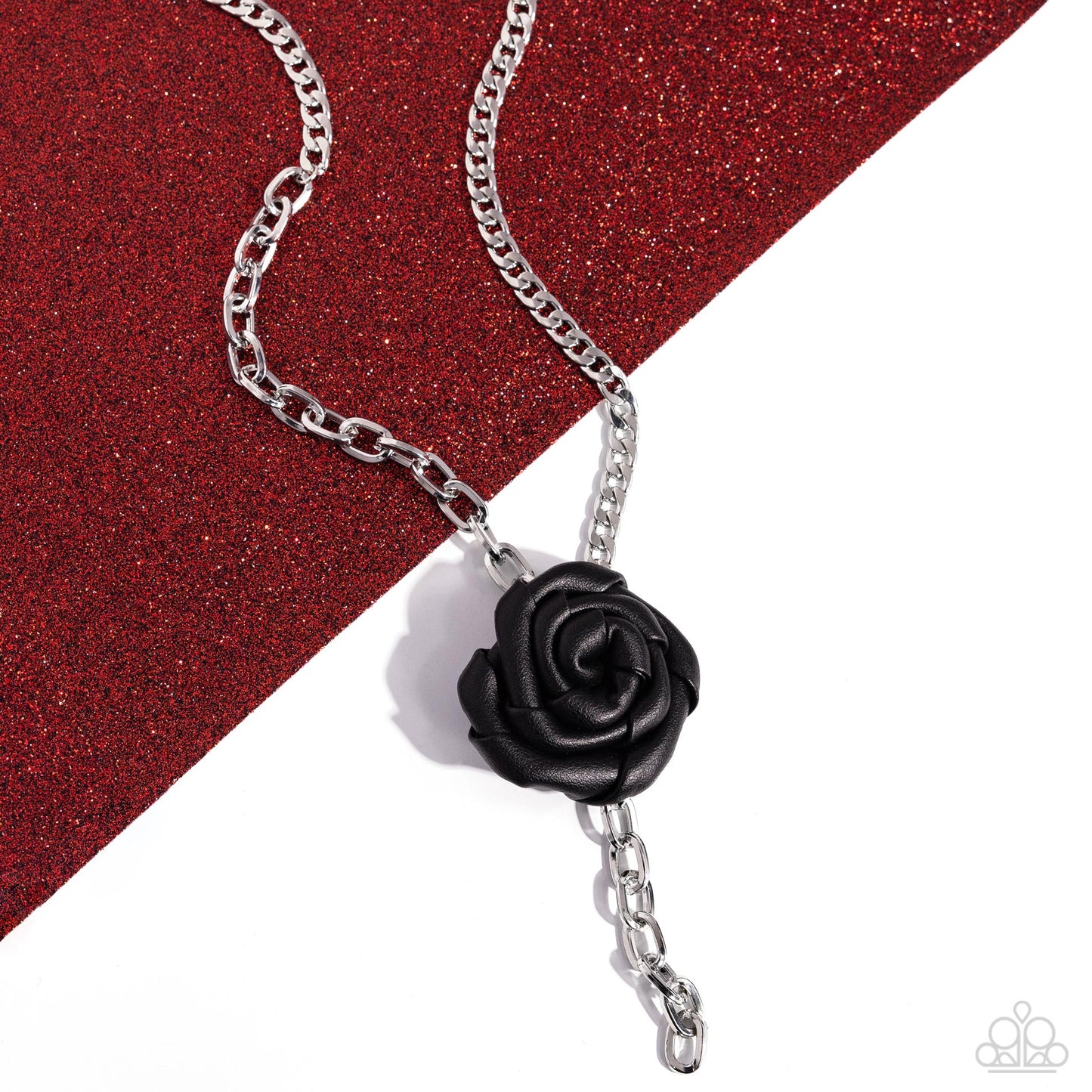 ROSE and Cons - black - Paparazzi necklace