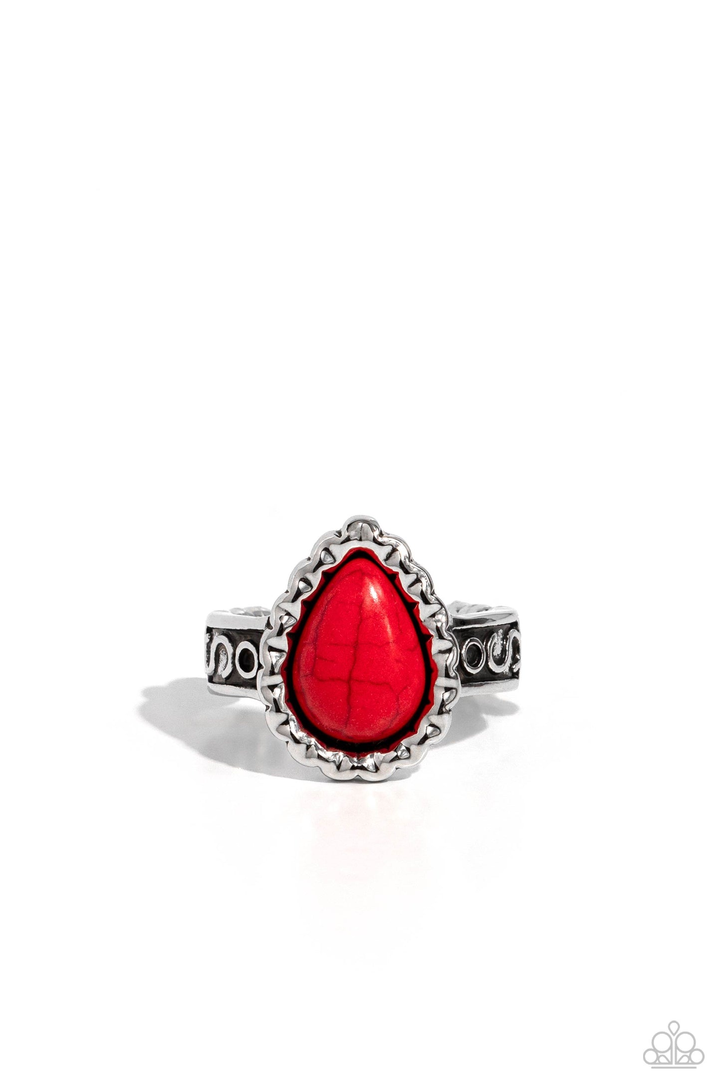 Scalloped Showcase - red - Paparazzi ring