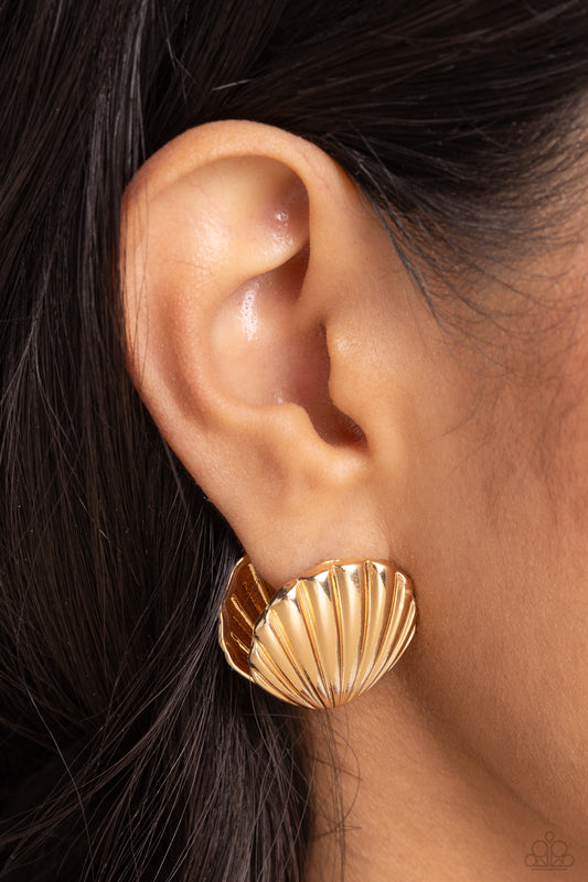 Seashell Surprise - gold - Paparazzi earrings