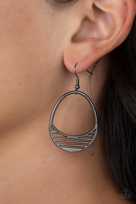 Segmented Shimmer - black - Paparazzi earrings