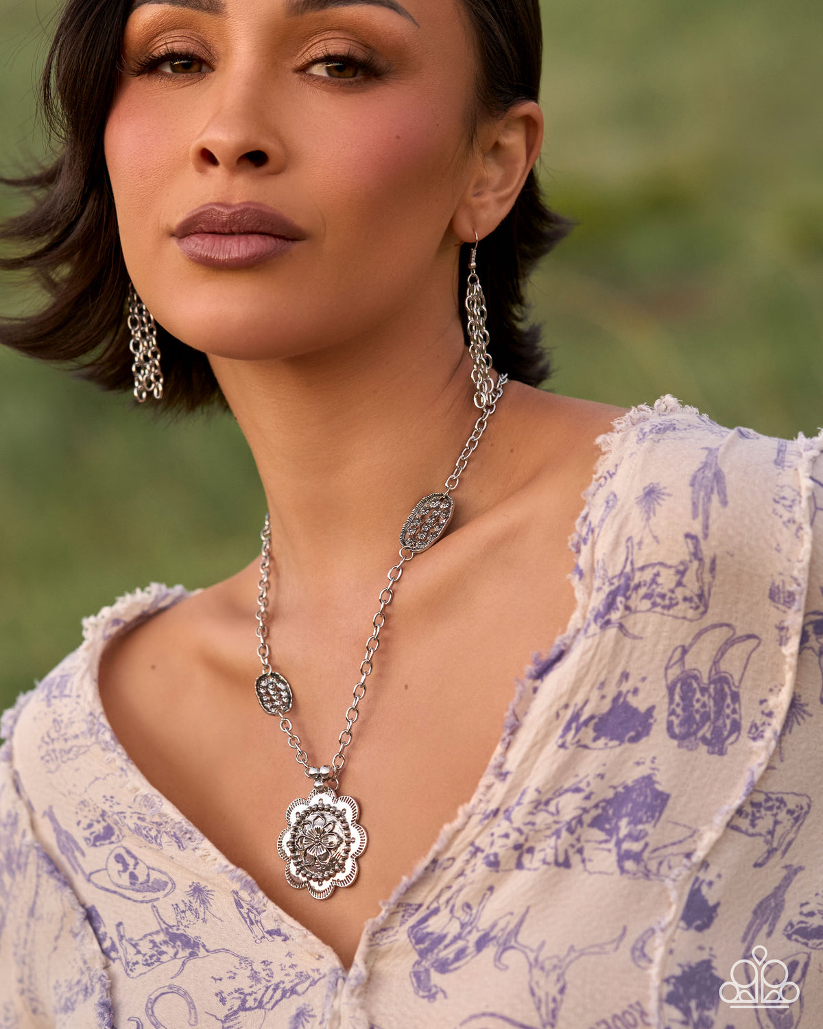 Sensational Spring - silver - Paparazzi necklace