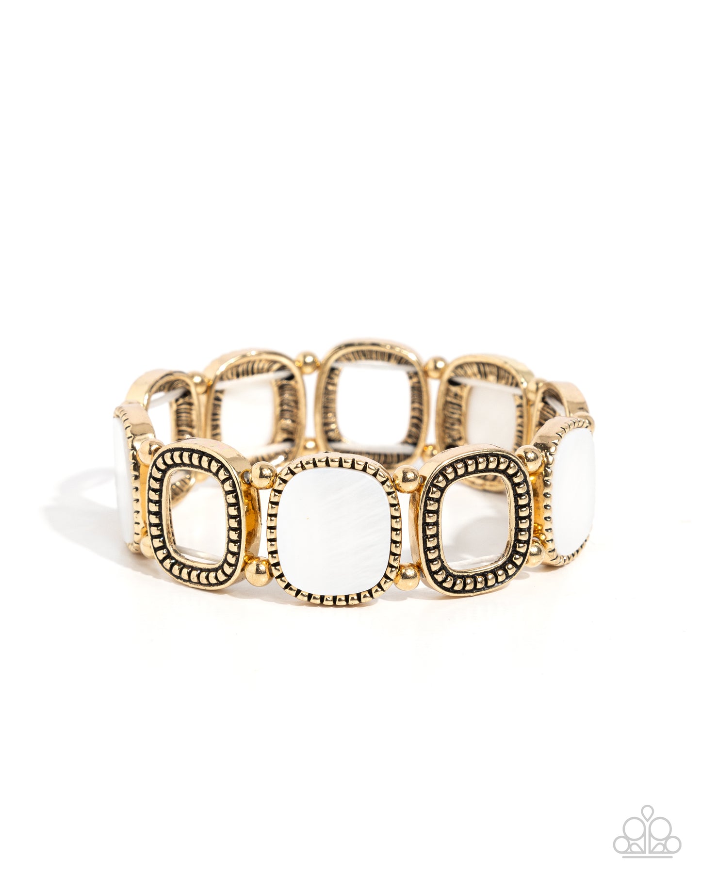 Socialite Shells - gold - Paparazzi bracelet