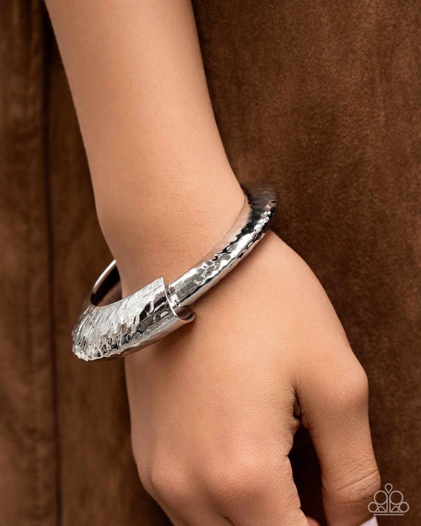 Stately Sass - silver - Paparazzi bracelet