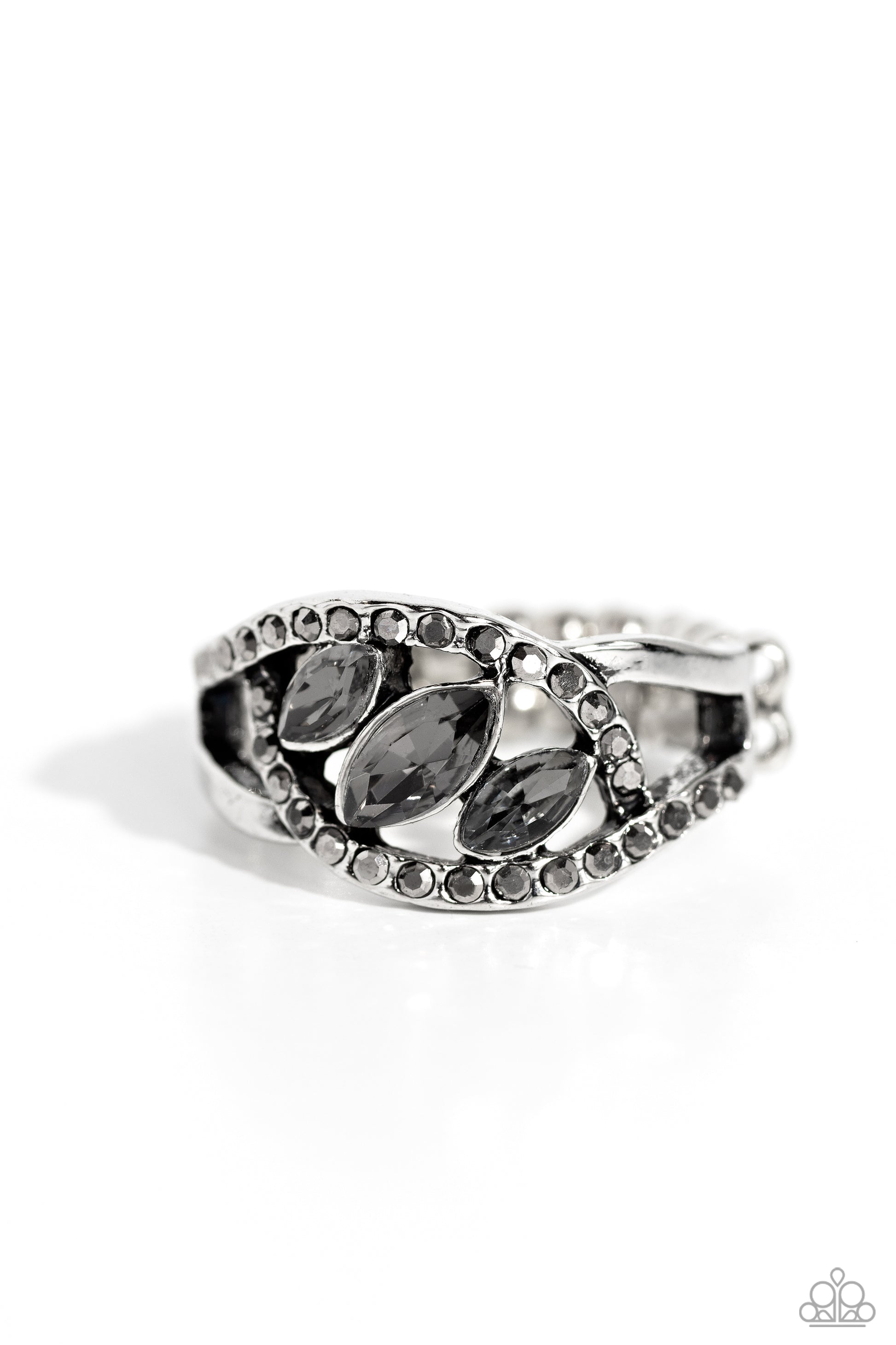 Stiletto Sparkle - silver - Paparazzi ring
