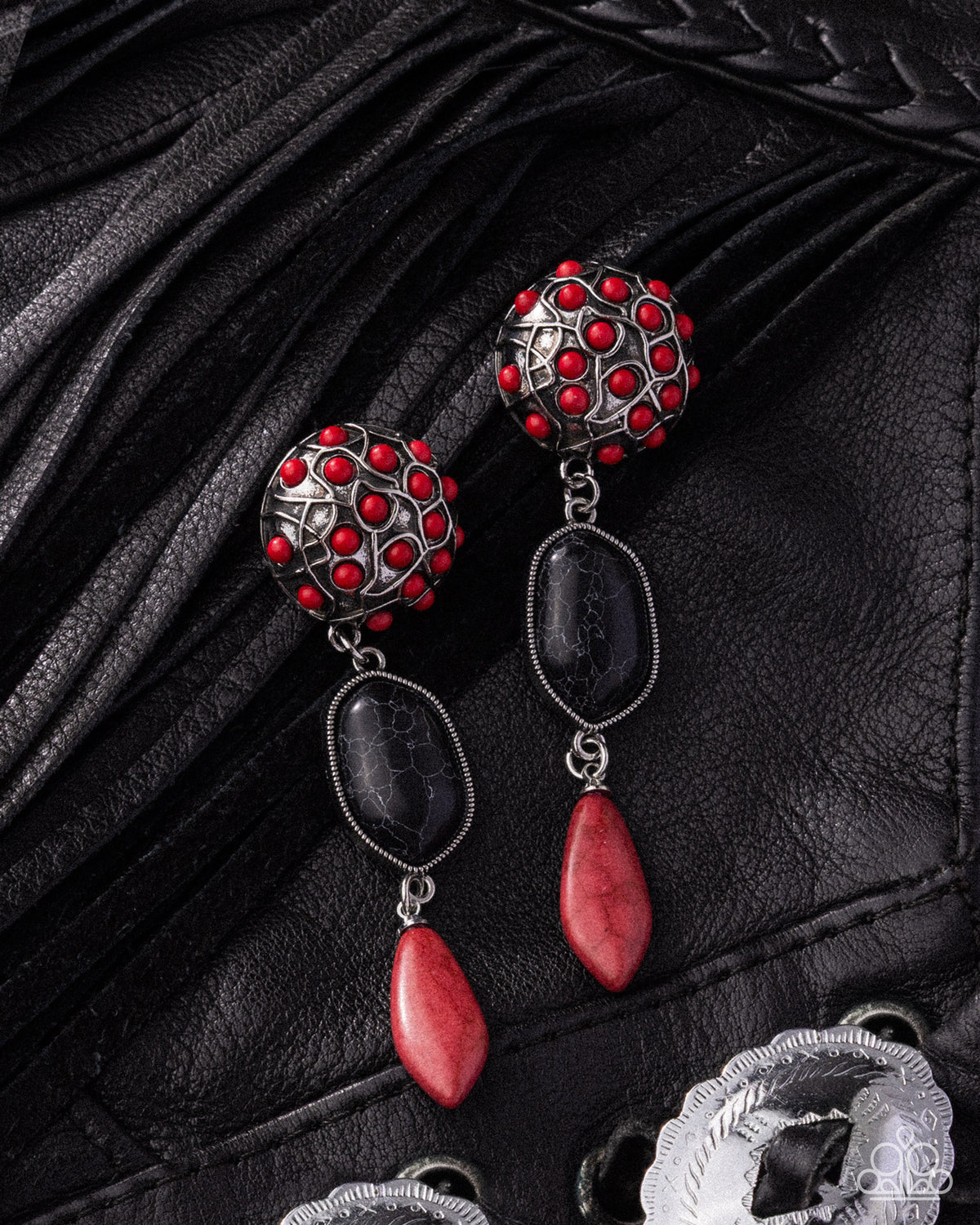 Stony Staple - red - Paparazzi earrings