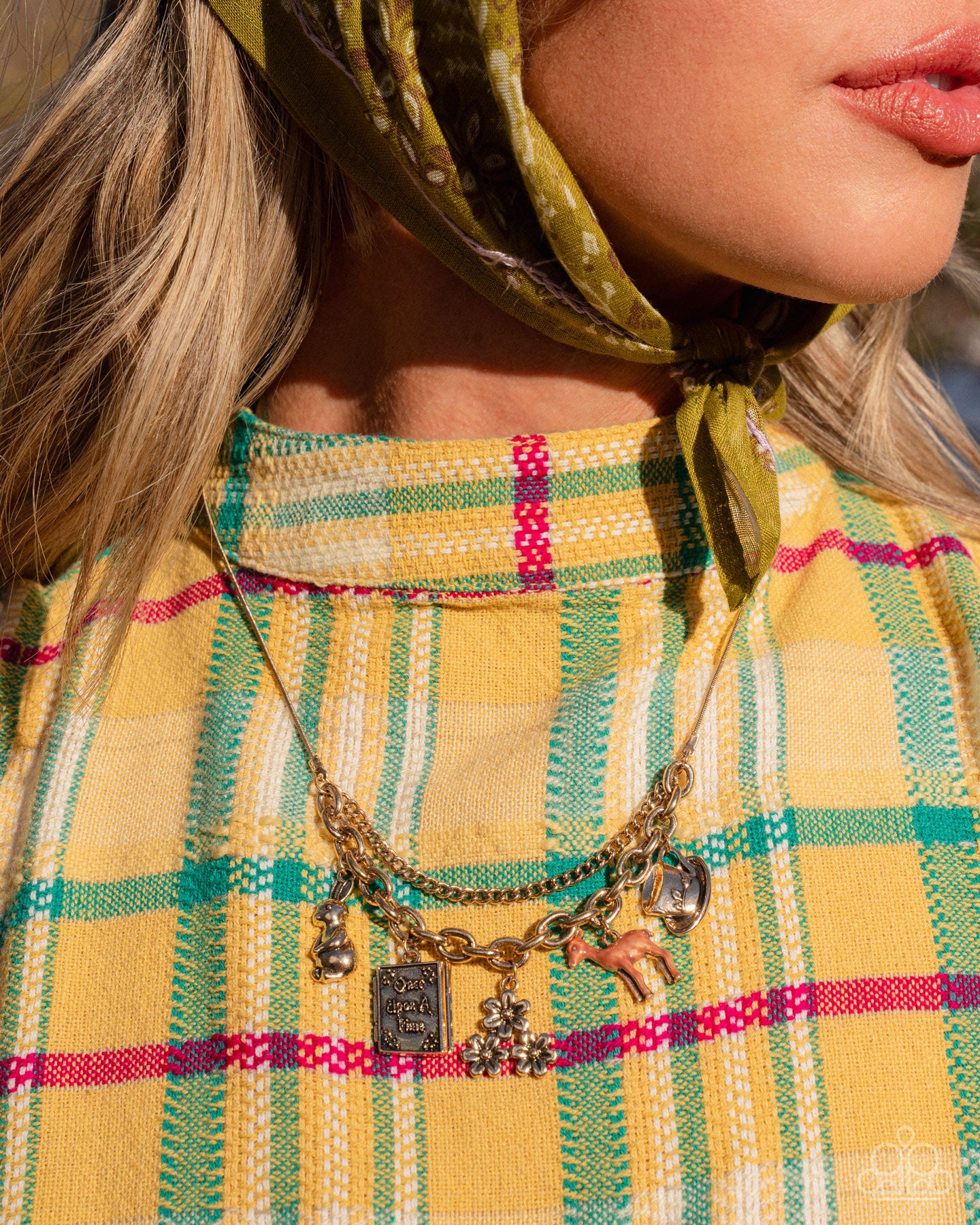 Storybook Setting - gold - Paparazzi necklace