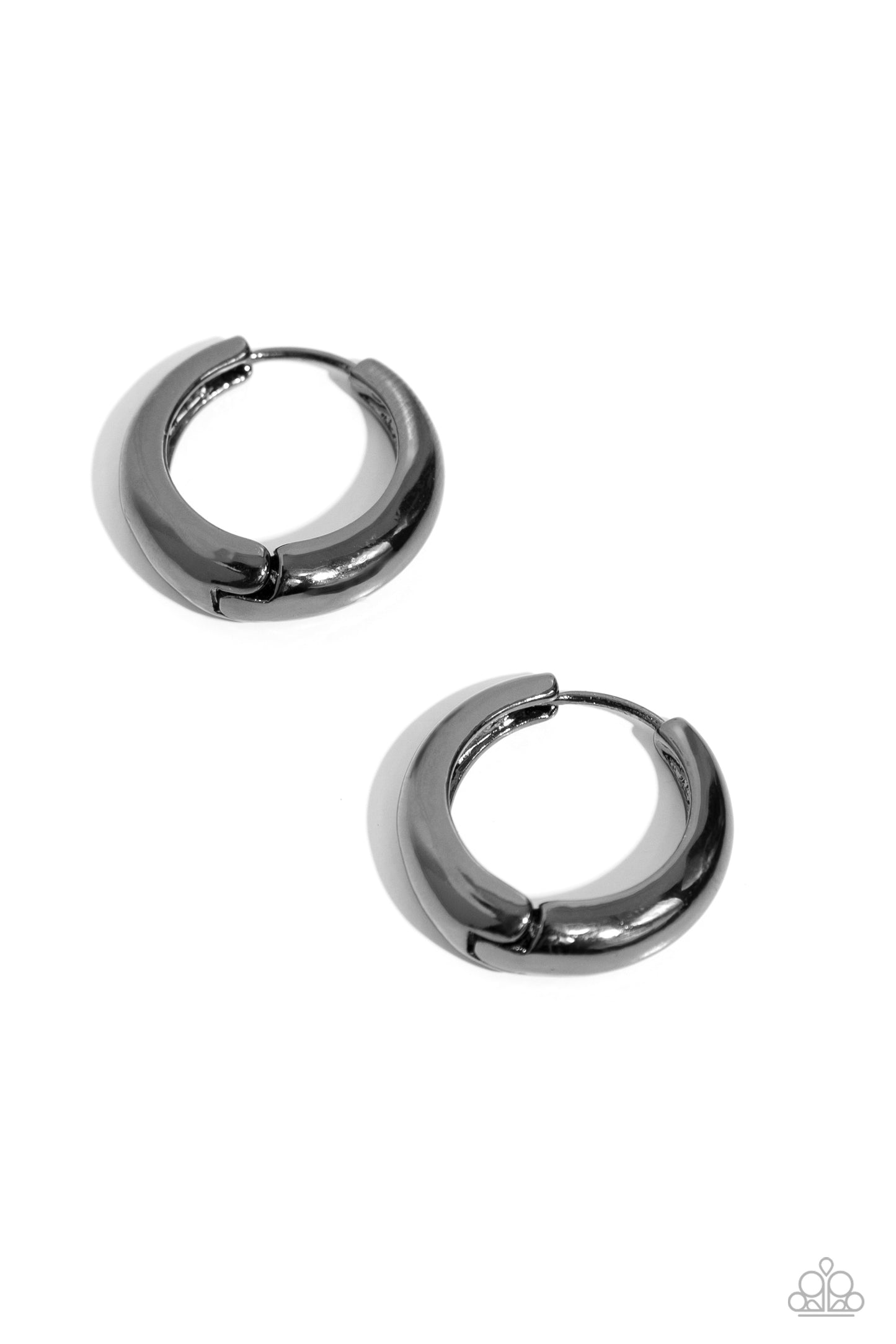 Streamlined Status - black - Paparazzi earrings