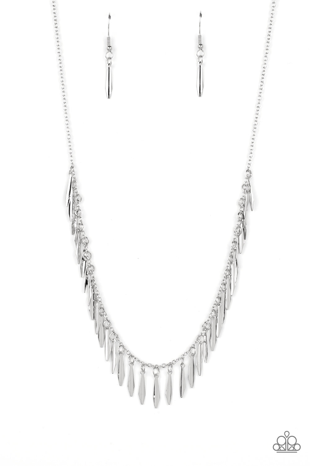 Striking Sheen - silver - Paparazzi necklace