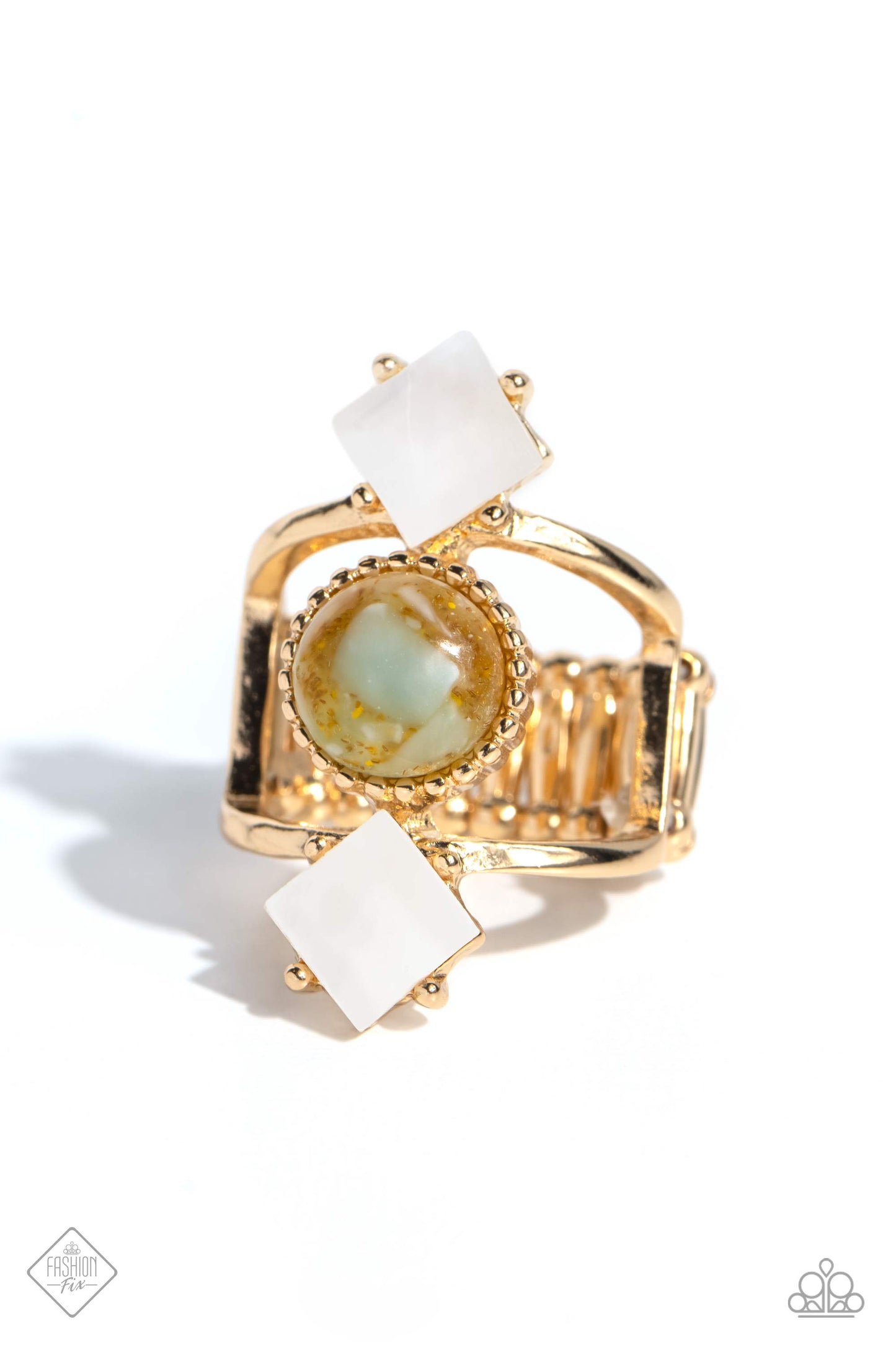 Sunbeam Showcase - gold - Paparazzi ring