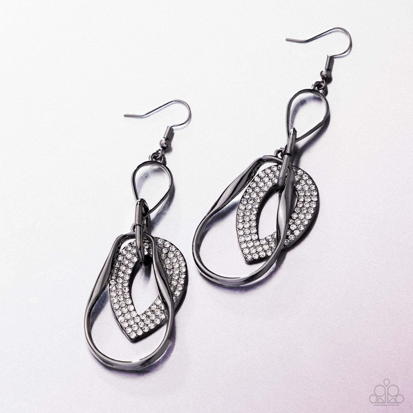 Teardrop Triumph - black - Paparazzi earrings