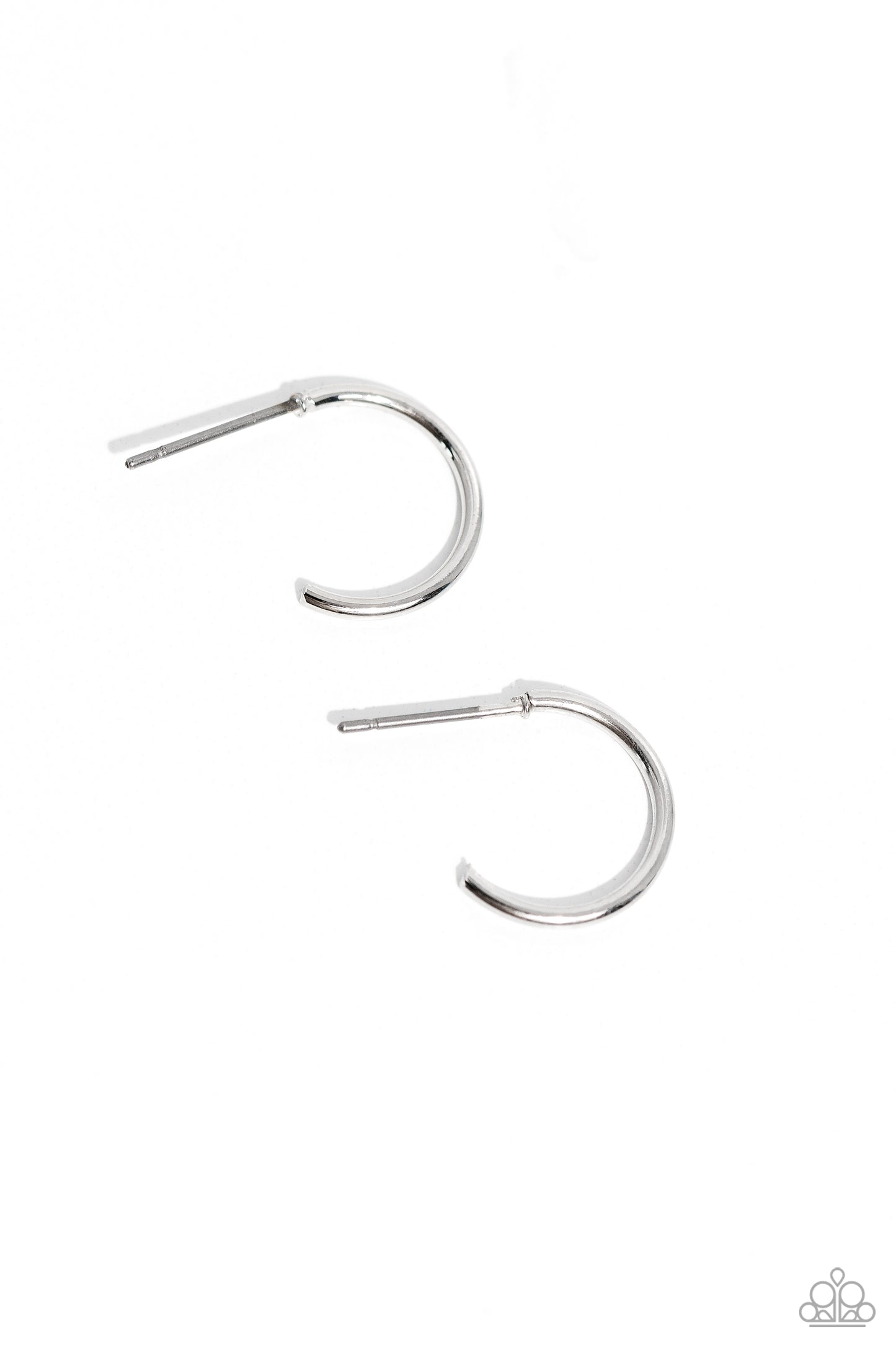 Ultra Upmarket - silver - Paparazzi earrings