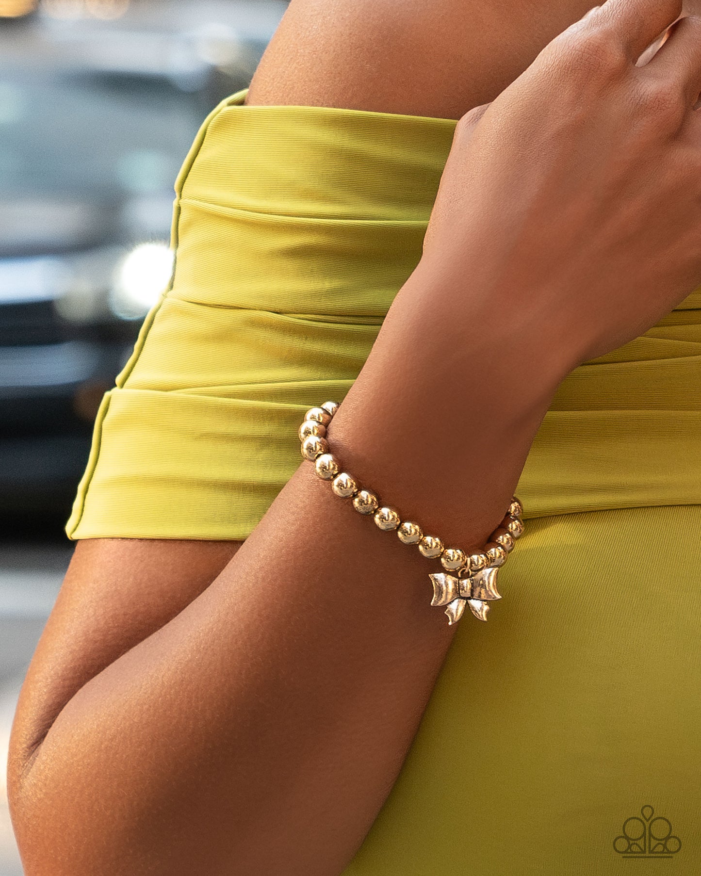 Young Lady - gold - Paparazzi bracelet